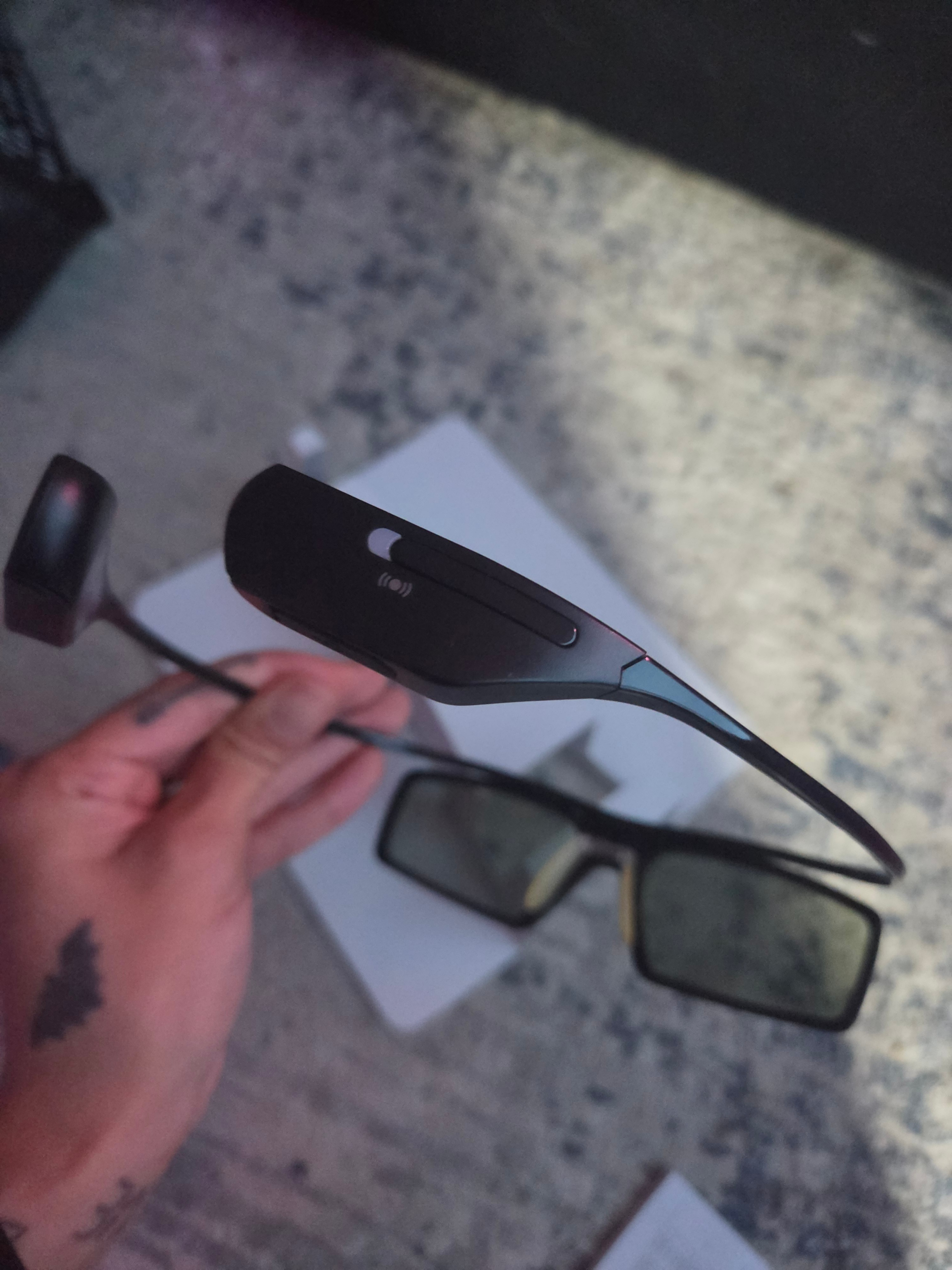 Samsung SSG-5100GB/XC Ultra -Light Weight Active 3D Glasses - photo 4