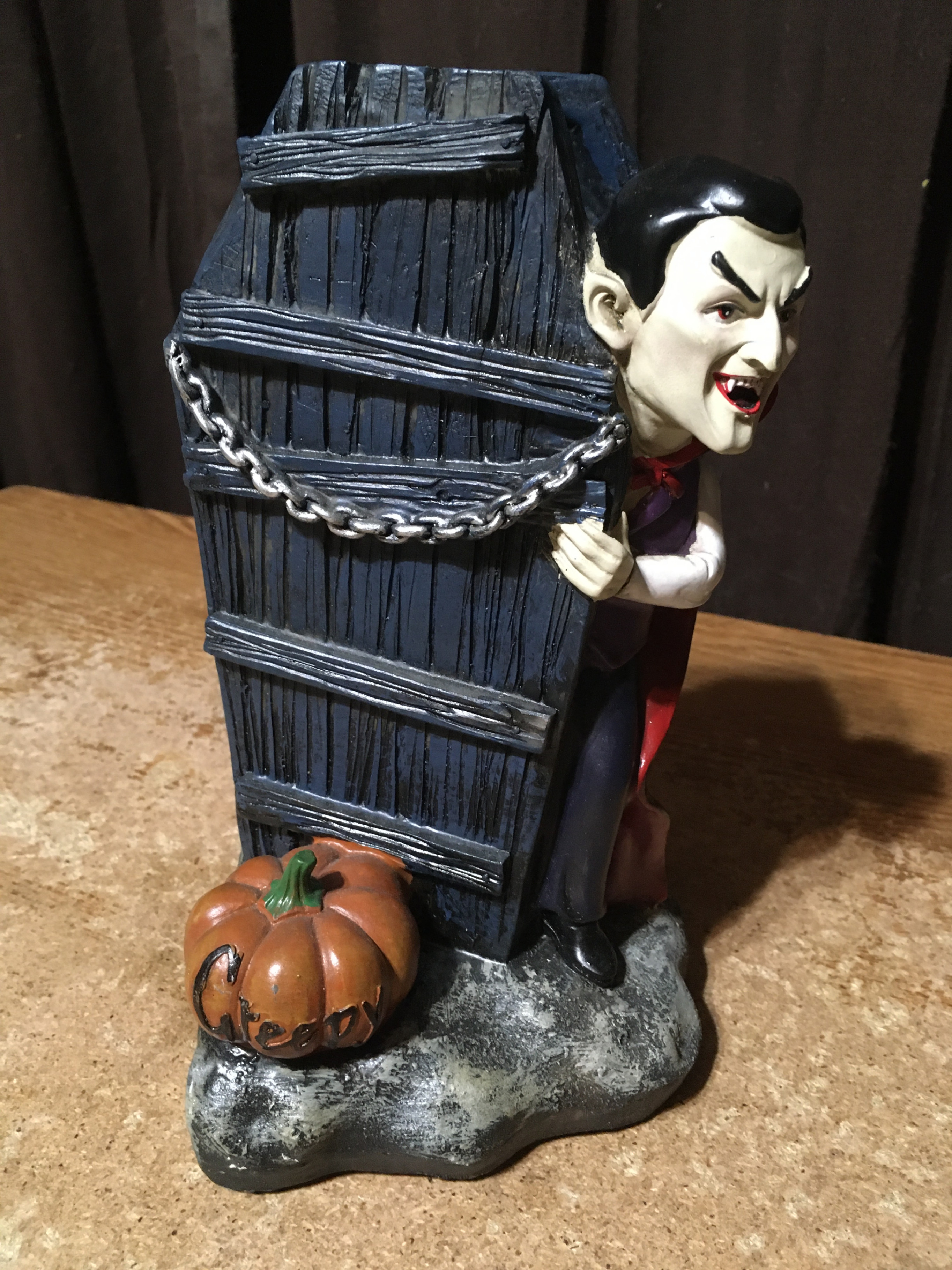 DRACULA VAMPIRE BOOKEND DOORSTOP RESIN PLASTIC FIGURE HALLOWEEN