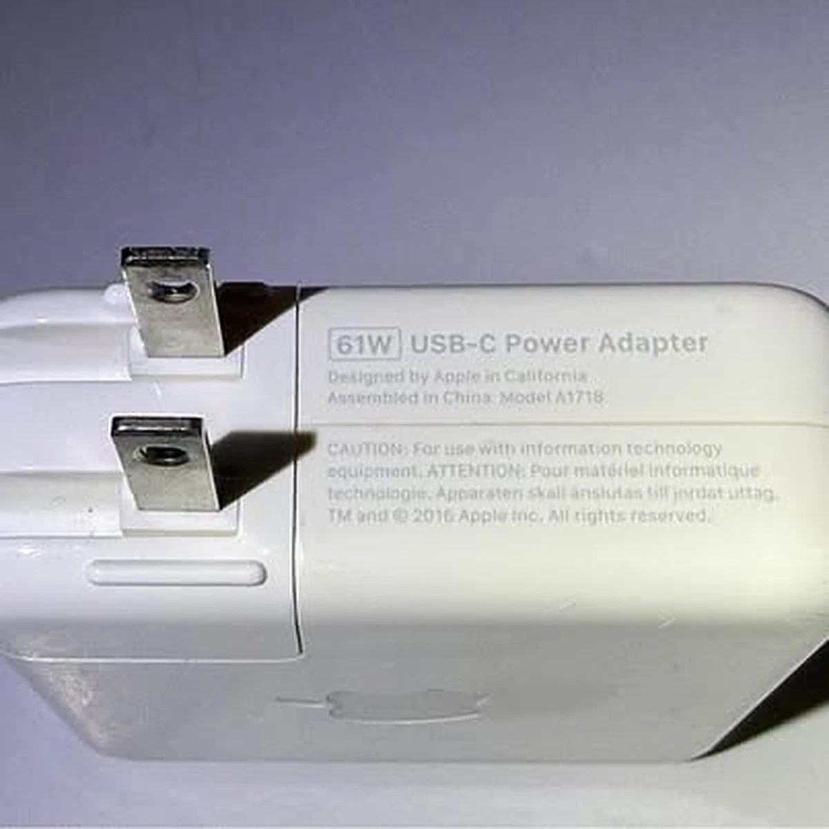 Apple 61W USB-C Power Adapter A1718