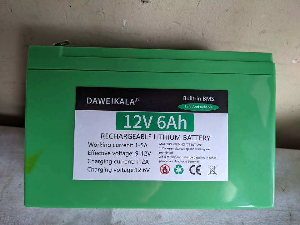 12V 6Ah Deep Cycle Lithium Battery, brand new with charger - photo 2