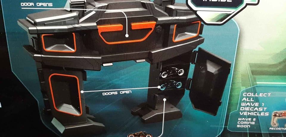 TRON Legacy Recognizer playset carry case diecast - photo 5