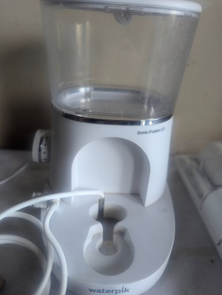 Waterpik Waterflosser Toothbrush, Sonic-Fusion 2.0, new heads - photo 2