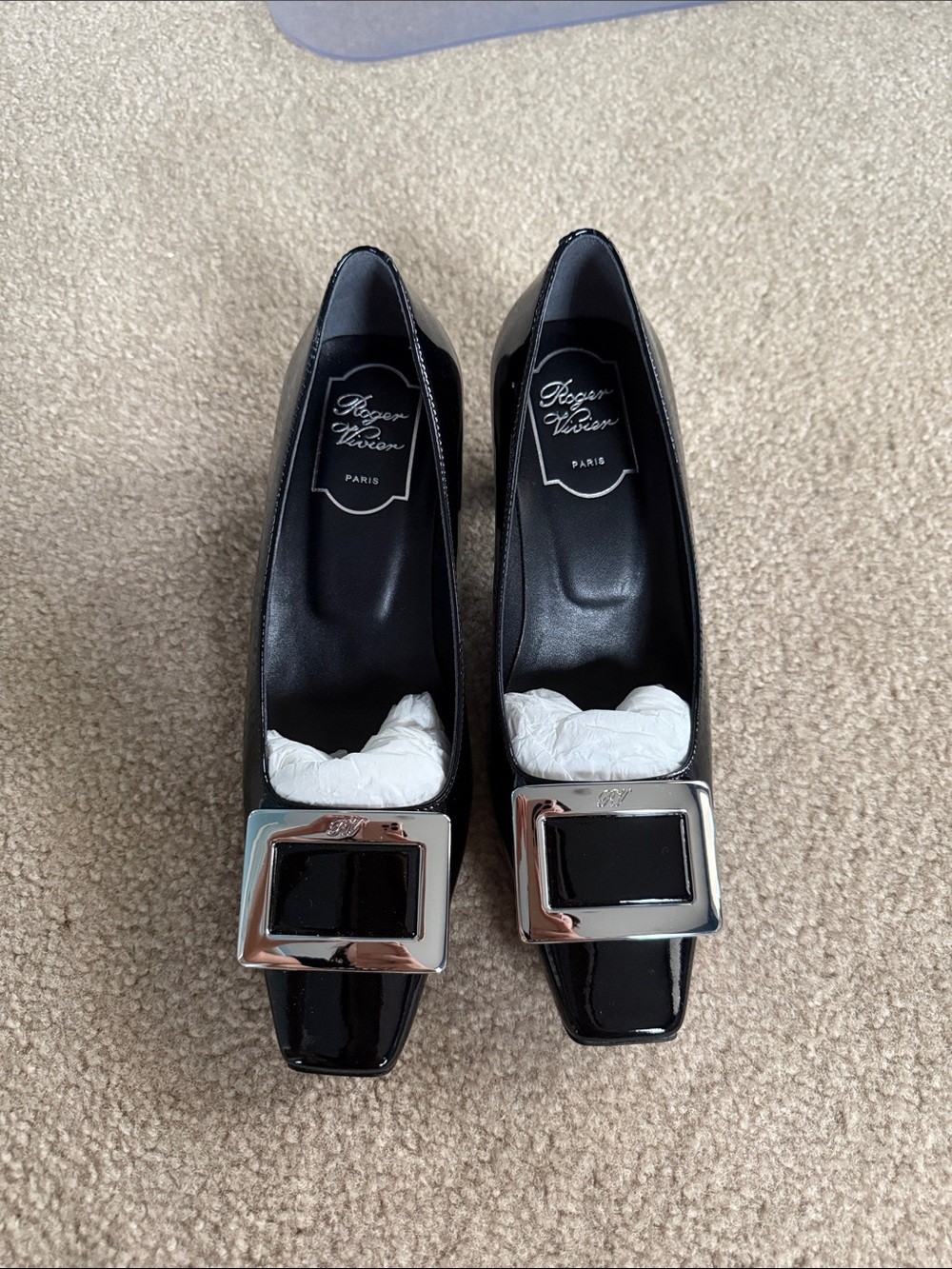 Brand New Elegant leather Black Patent Pumps with Silver Buckle - photo 2