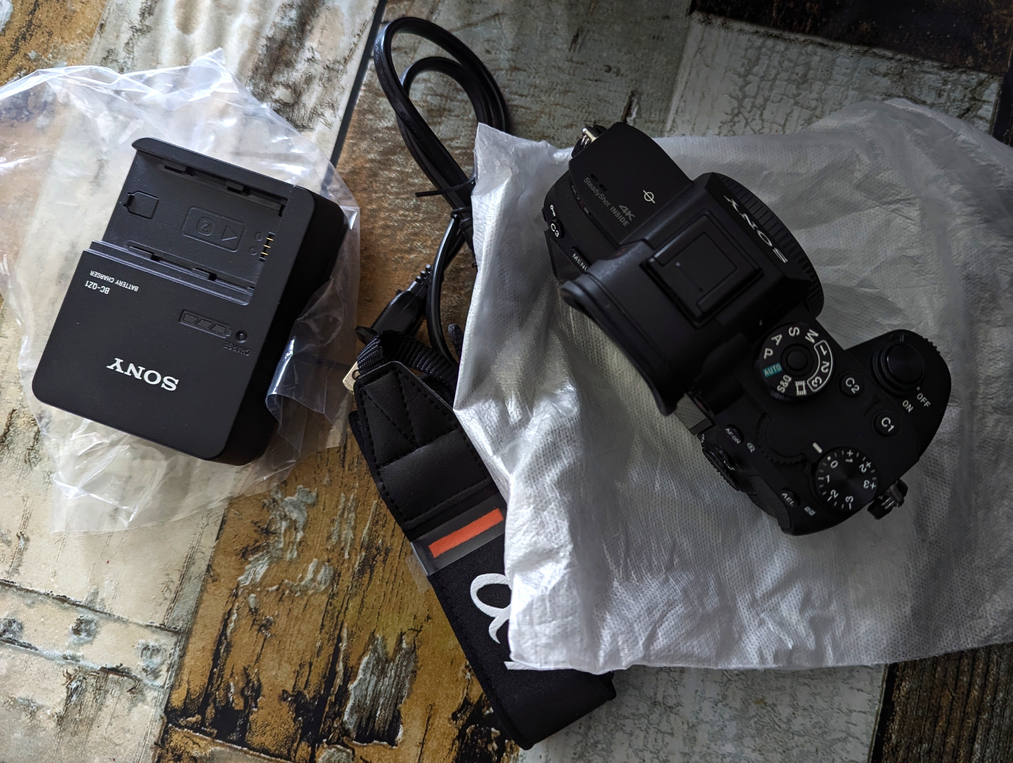 Sony A7R III Body Only - photo 3