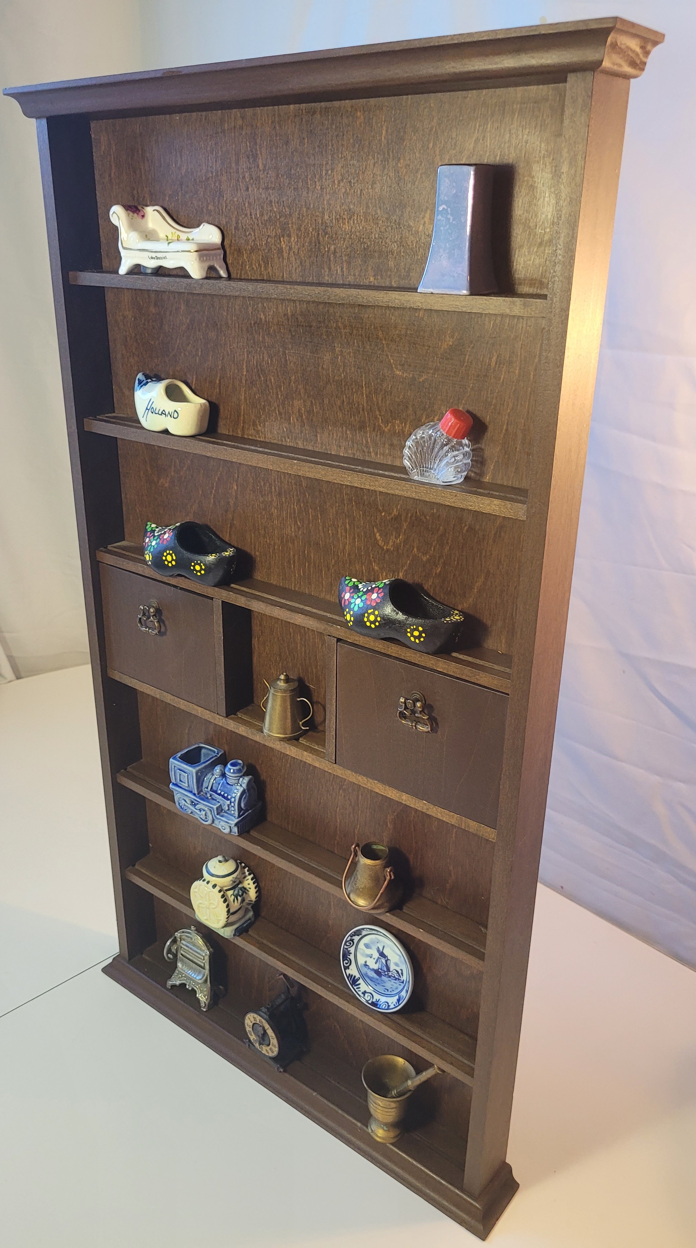 1970s Wooden Shadow Box Display Wall Shelf with 13 TIny Trinkets - photo 4