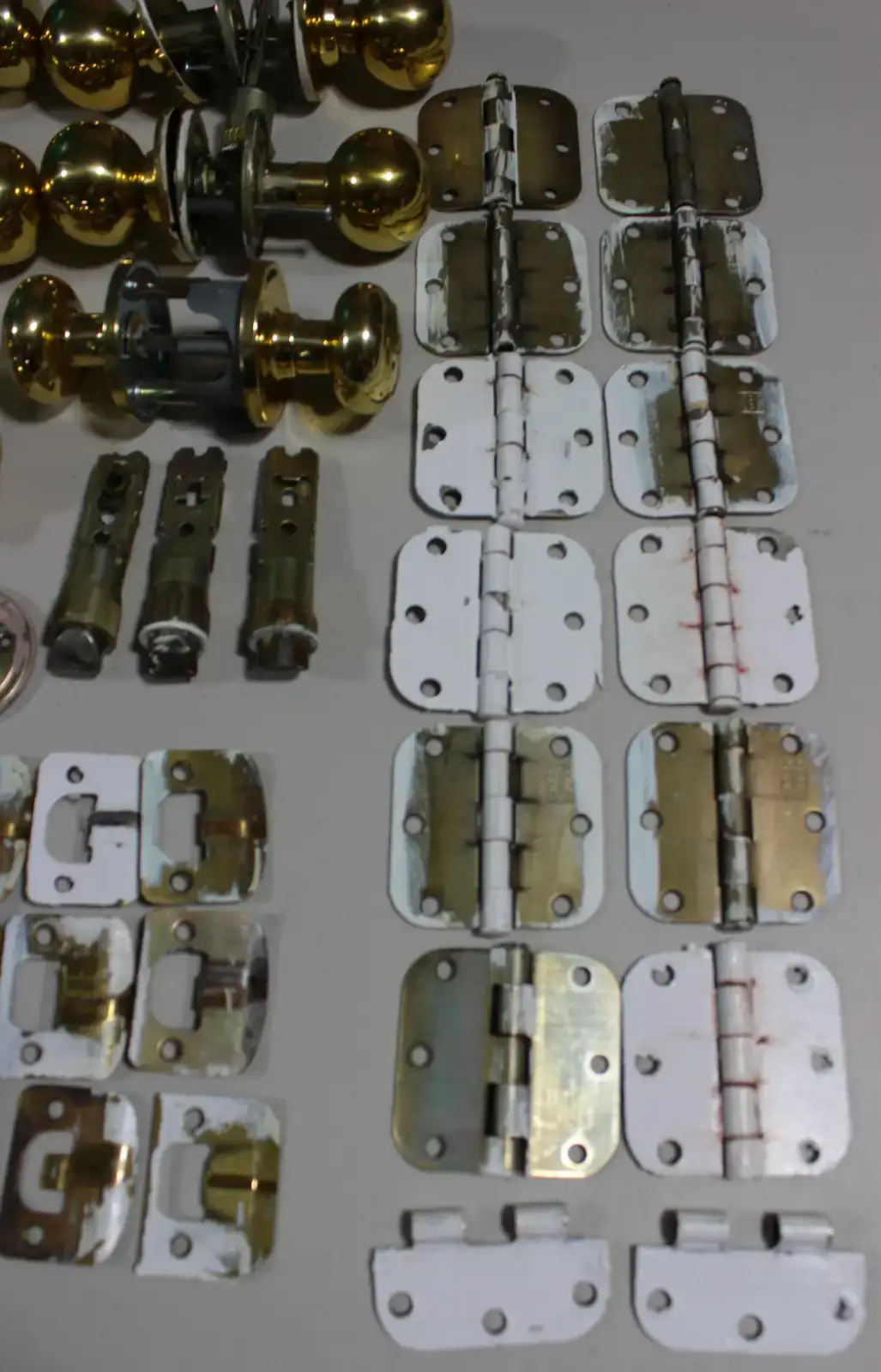 Door Hardware Bundle – Hinges, Knobs, Latches & Screws Bulk Lot - photo 4