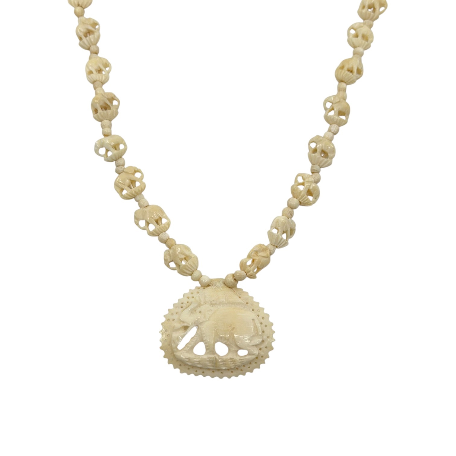 Vintage bone carved elephant bead necklace - GM1094