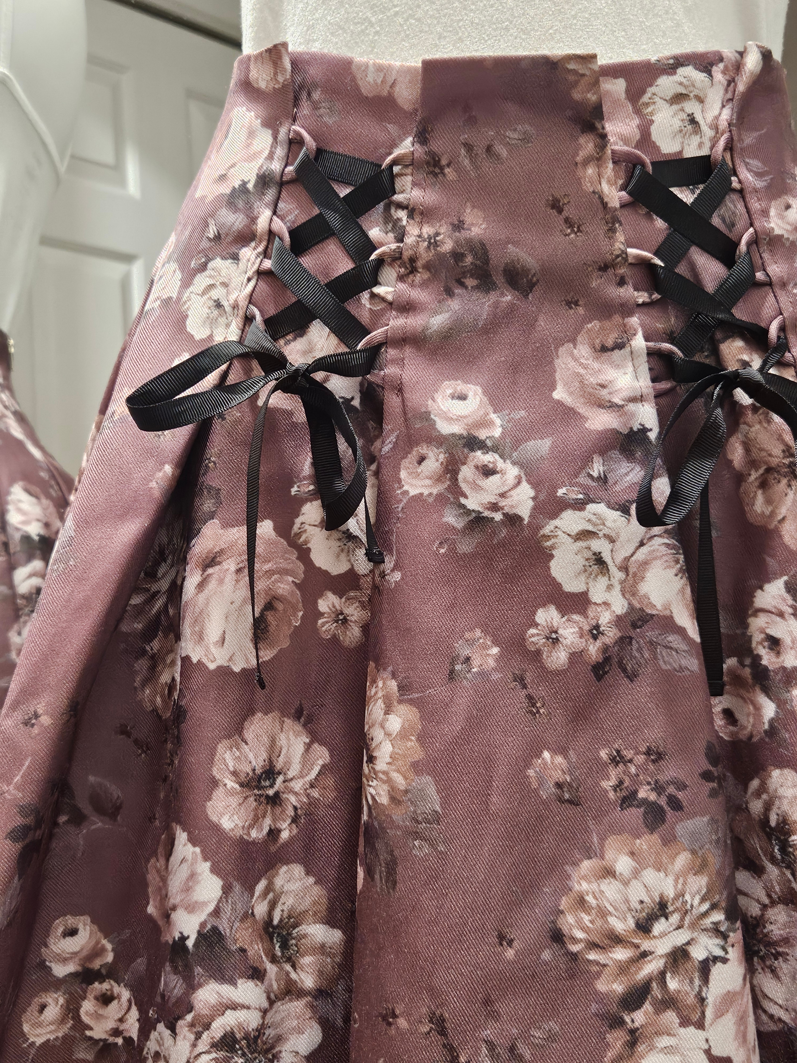 gothic lolita pleated skirt - photo 4