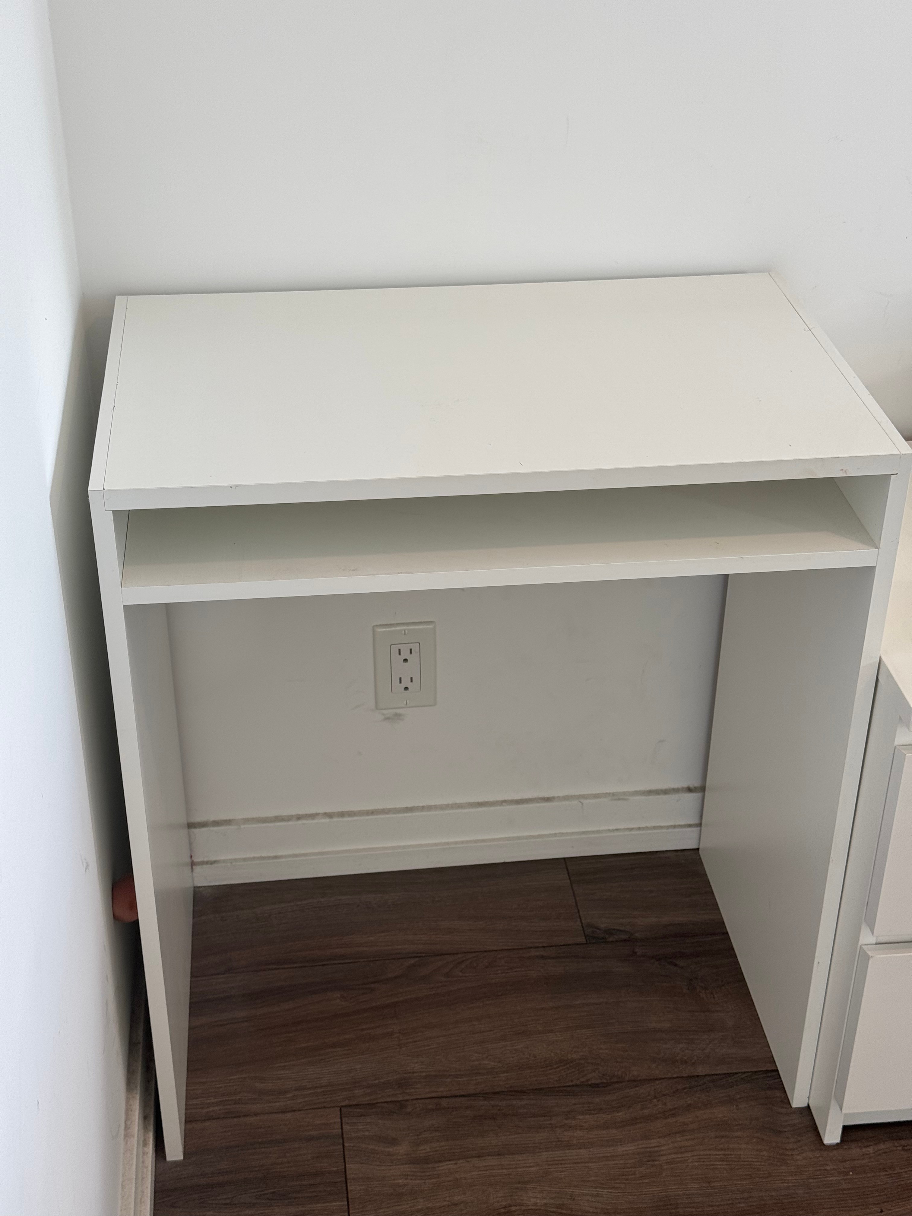 Compact White Desk with Storage Shelf - photo 2
