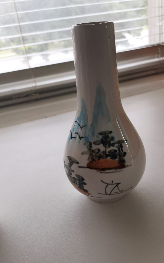 Pair of Asian-inspired ceramic vases $25 each - photo 2