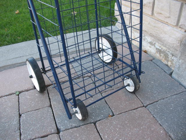 Shopping Cart with 4 Wheels - photo 5