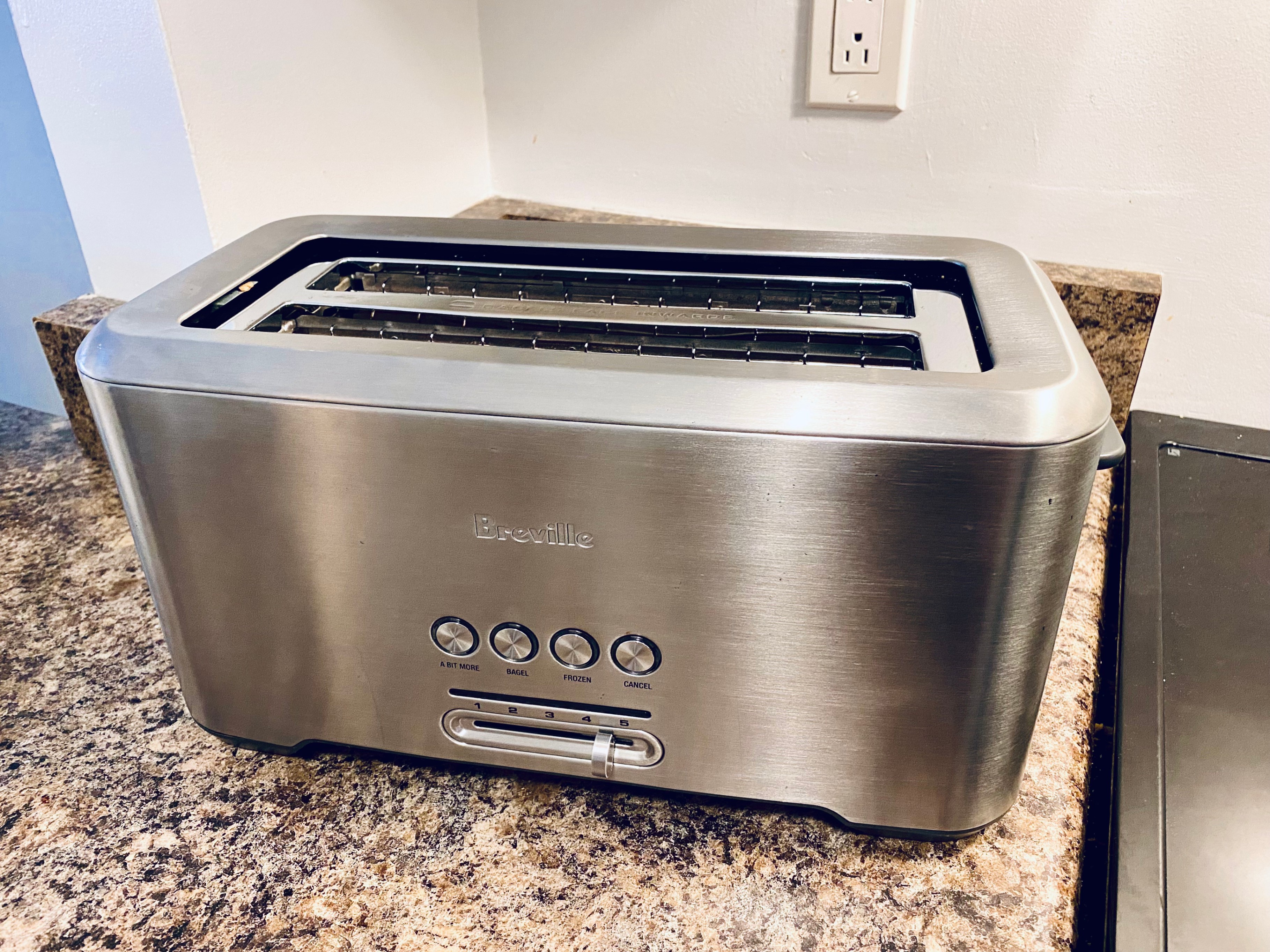 Breville 4-Slice Long-Slot Toaster (BTA730XL) - 1,800W - photo 5