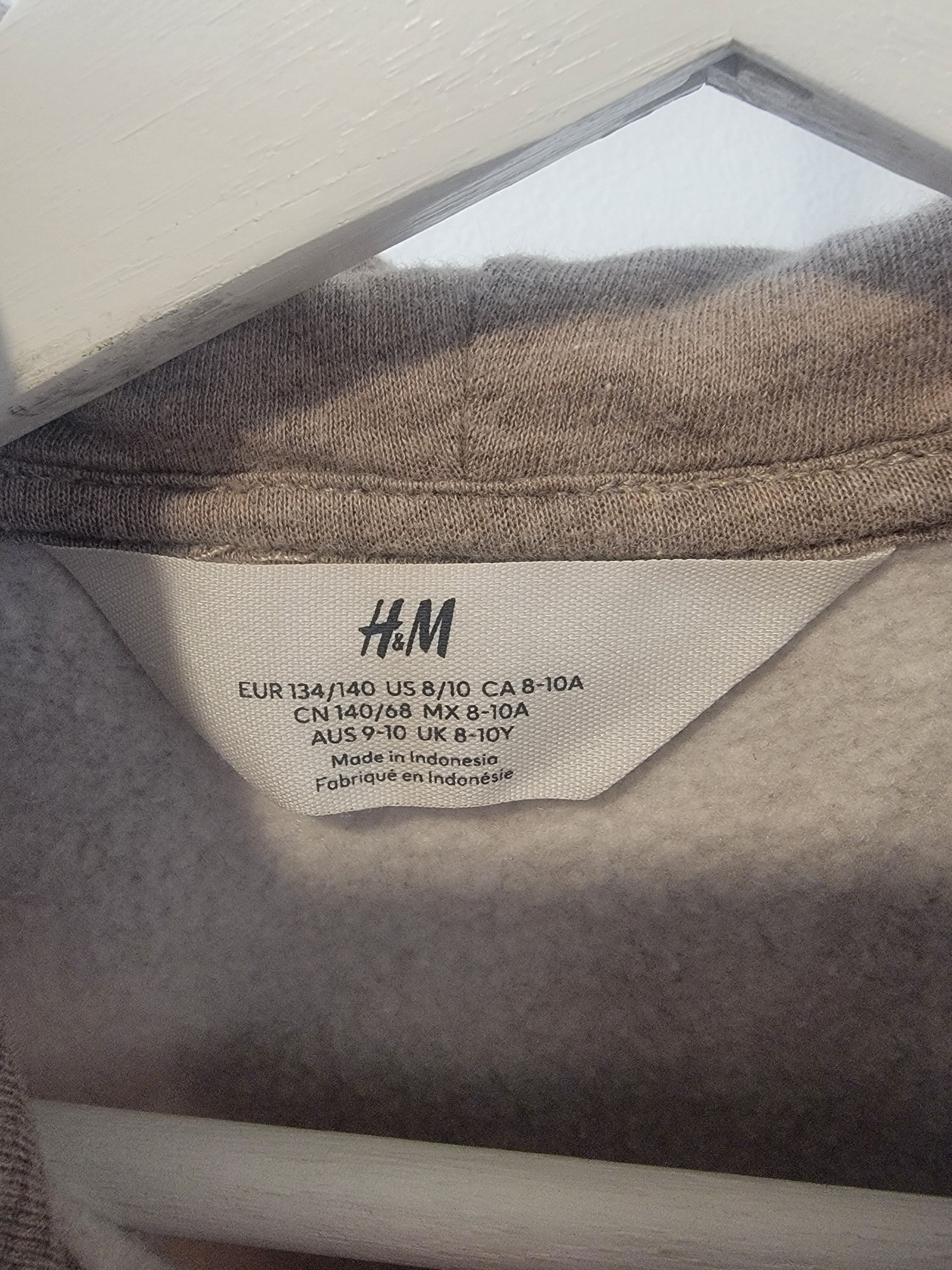 Kids age 8-10A Hoodie (Measurements in ad) - photo 3