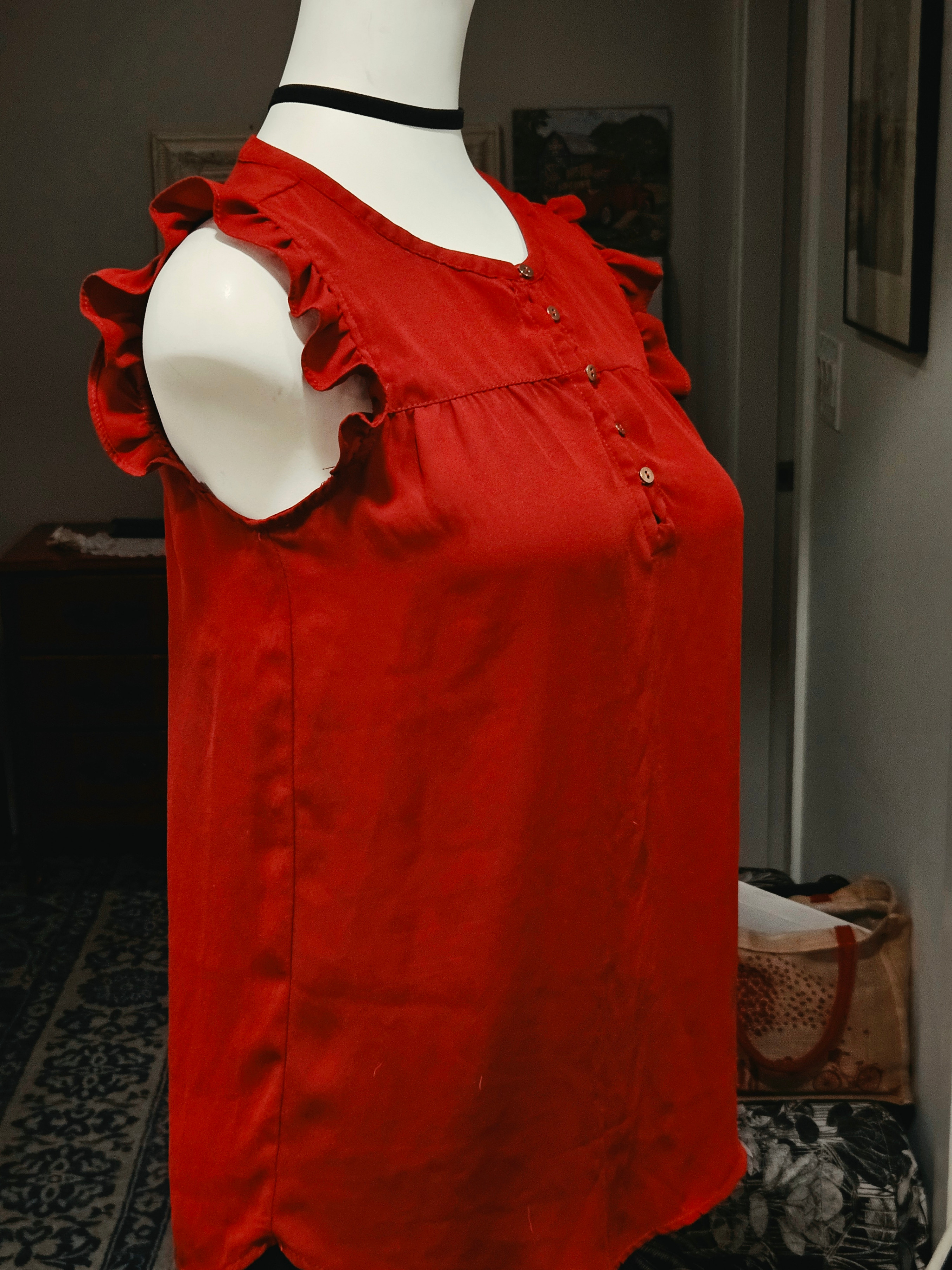 red ruffled blouse - photo 2
