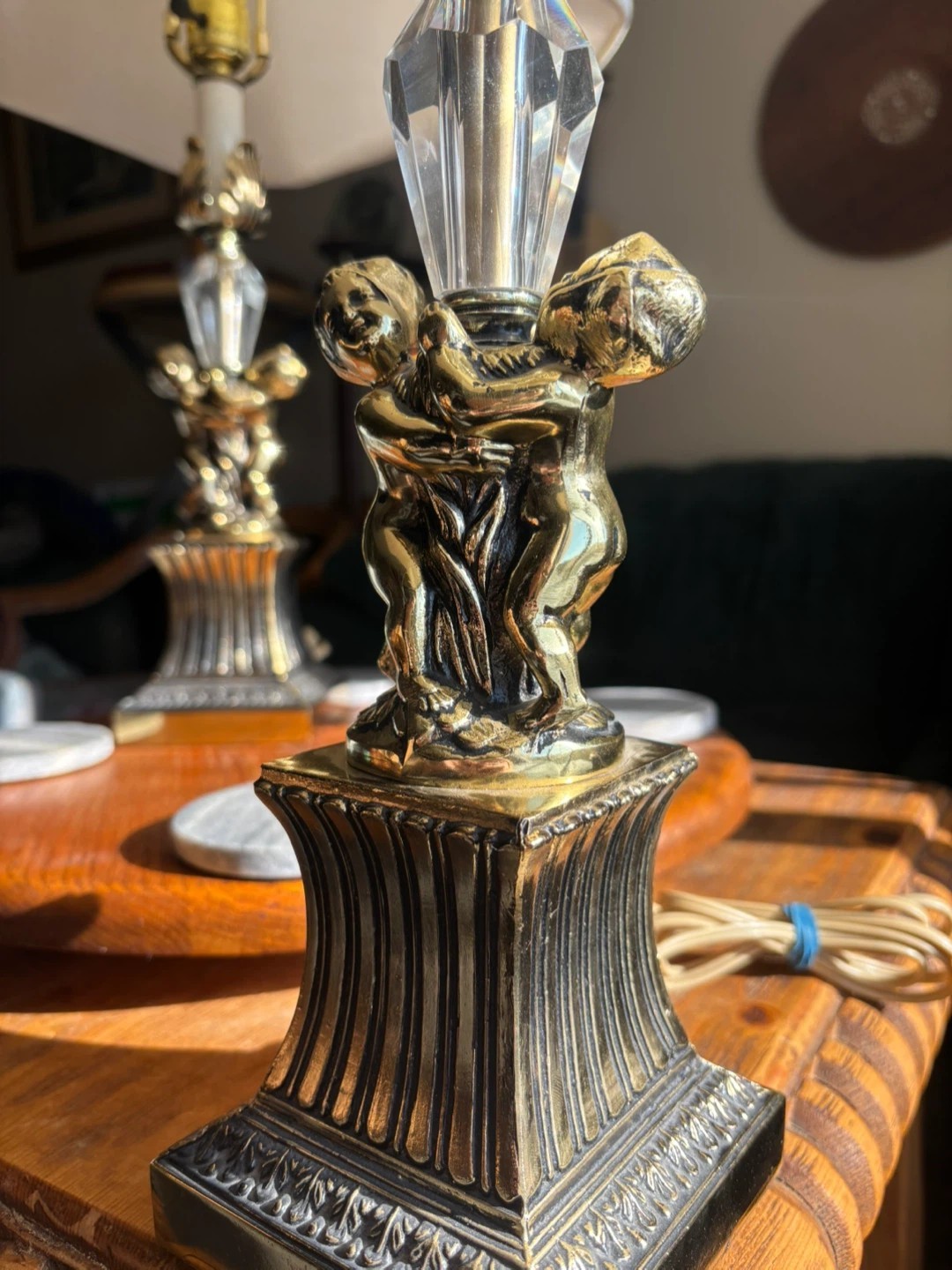 Pair of Vintage Brass Cherub Lamps - photo 3