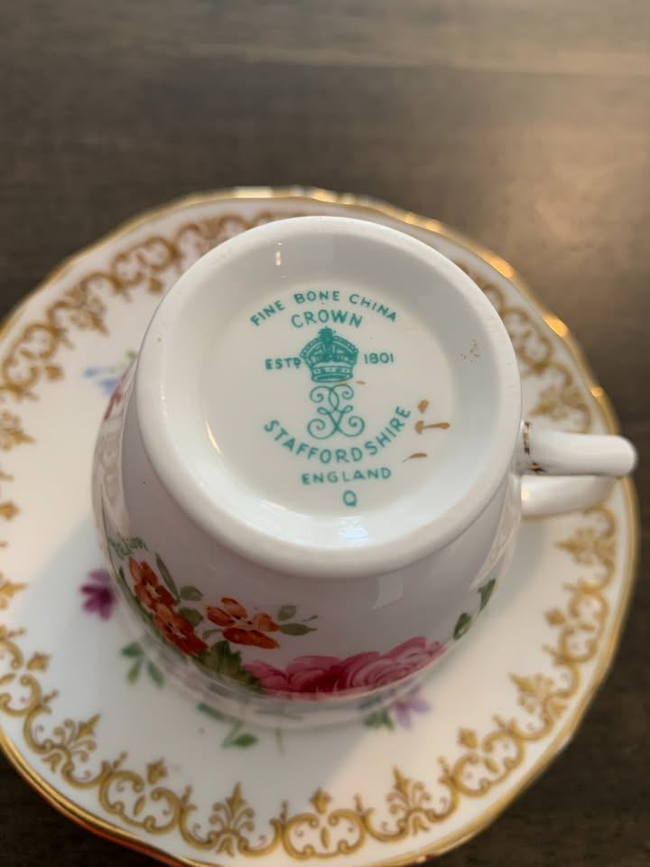 Crown Staffordshire Fine Bone China Tea Cup and Saucer - photo 3