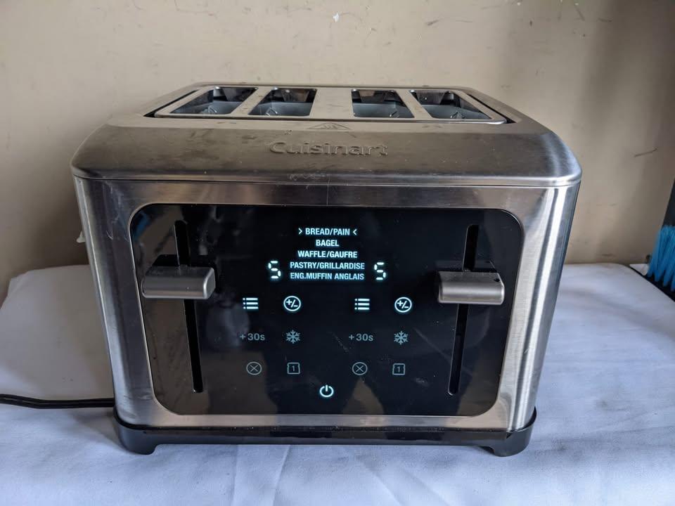 Cuisinart 4-Slice Touchscreen Toaster