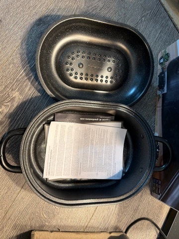 Grainstone Diamond 16" Nonstick Roaster Pan with Dome Lid
