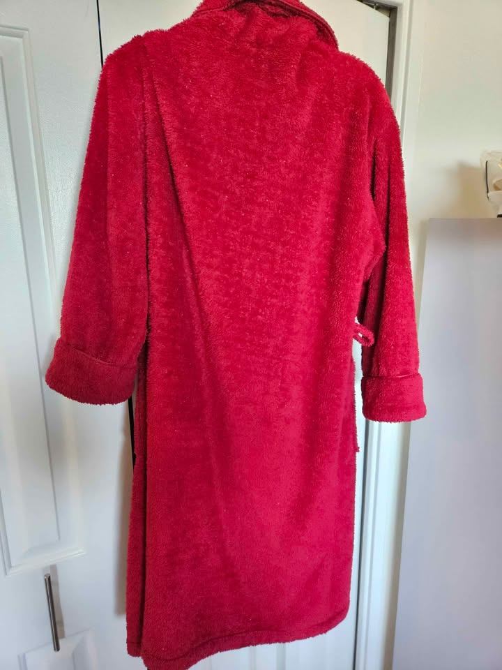 Cozy Women's Red Plush Fleece Robe / Housecoat - photo 3