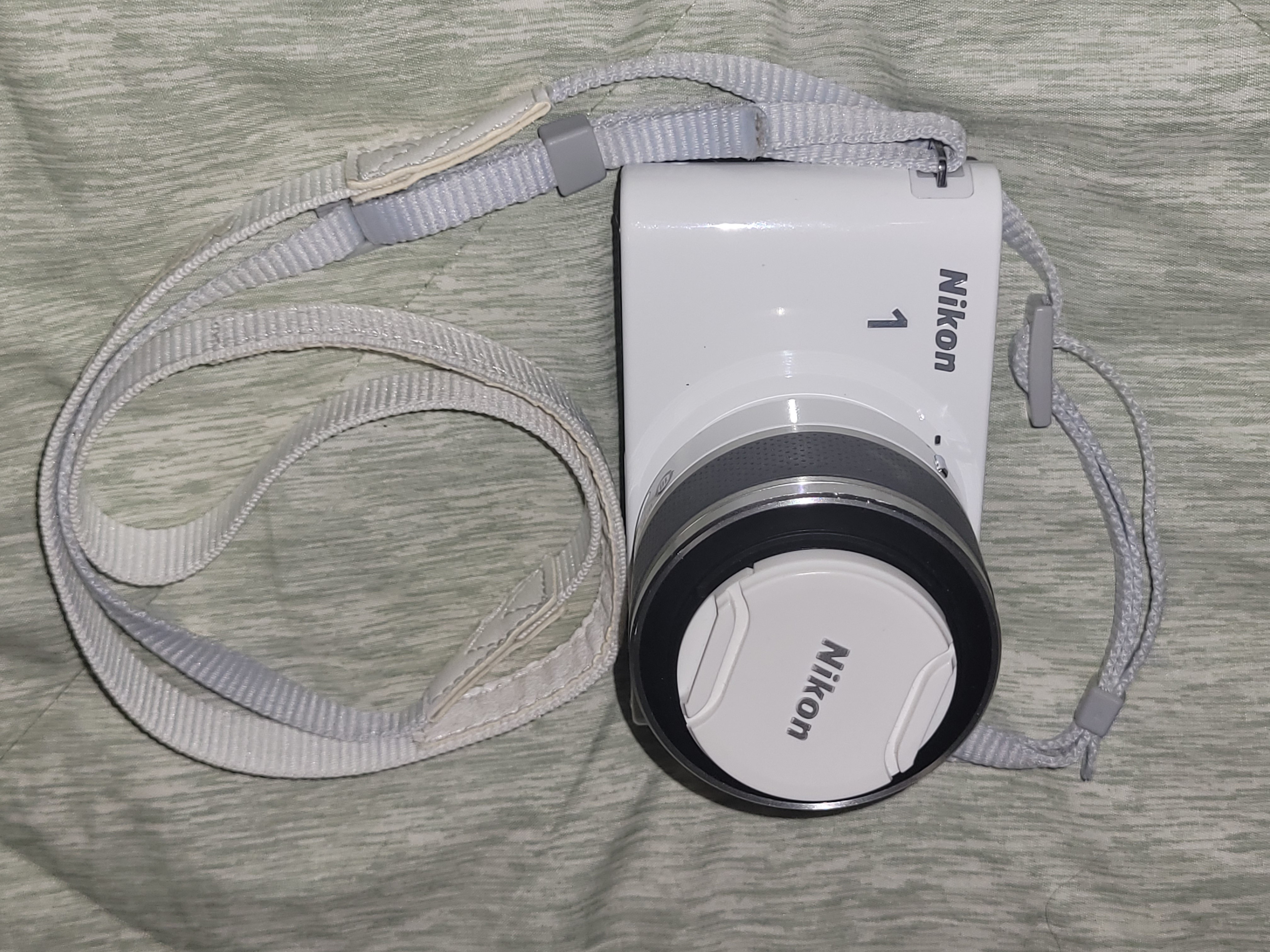 Nikon 1 J1 Camera Body