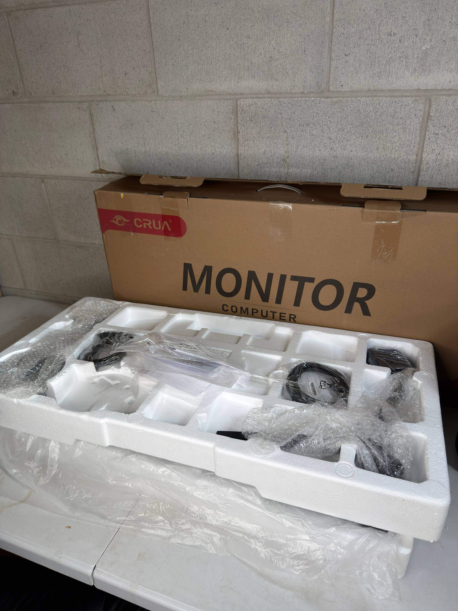 CRUA 34" WQHD 165Hz IPS Ultrawide Gaming Monitor – White | BNIB - photo 2