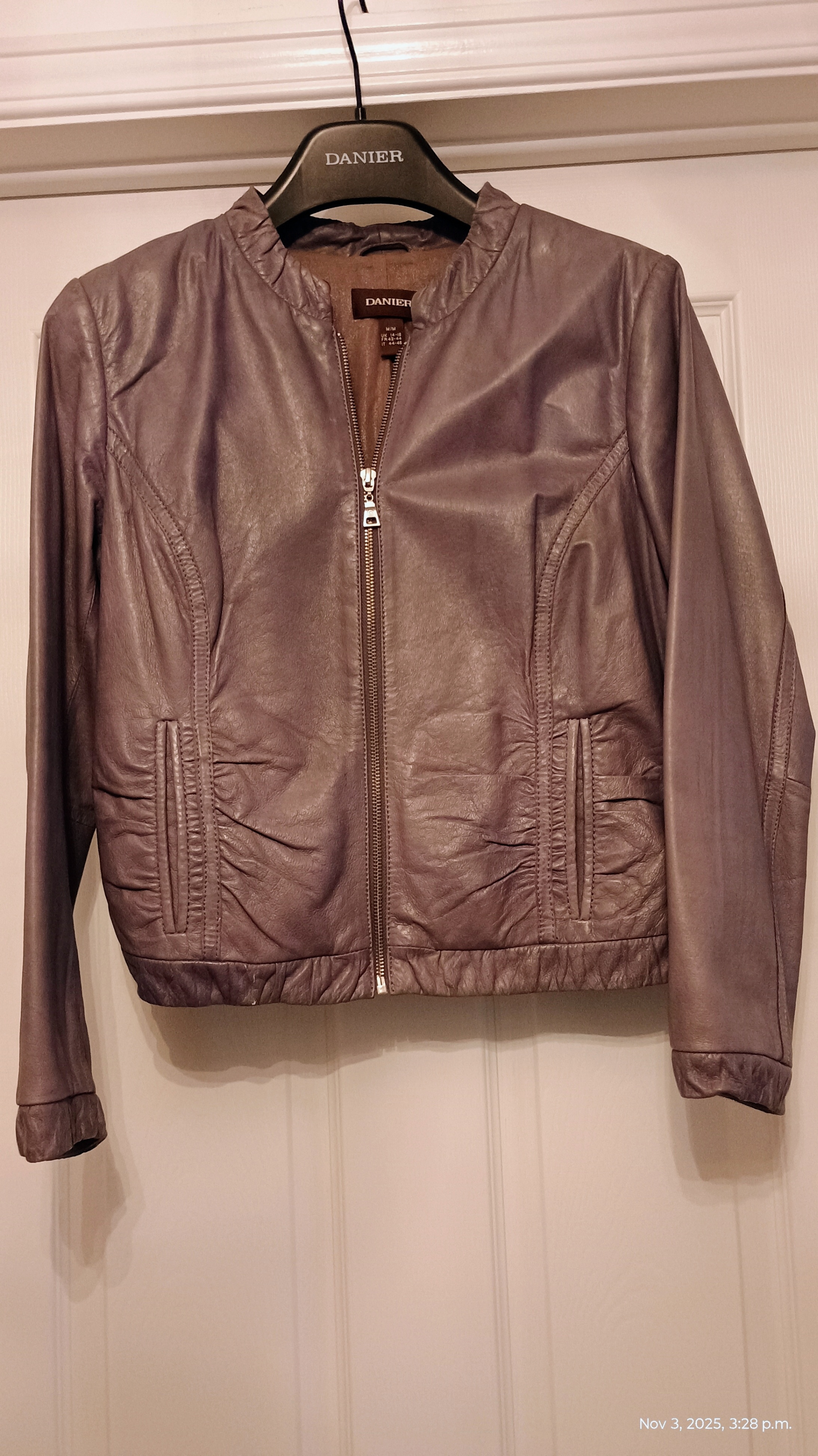 Danier Leather Jackets - photo 3