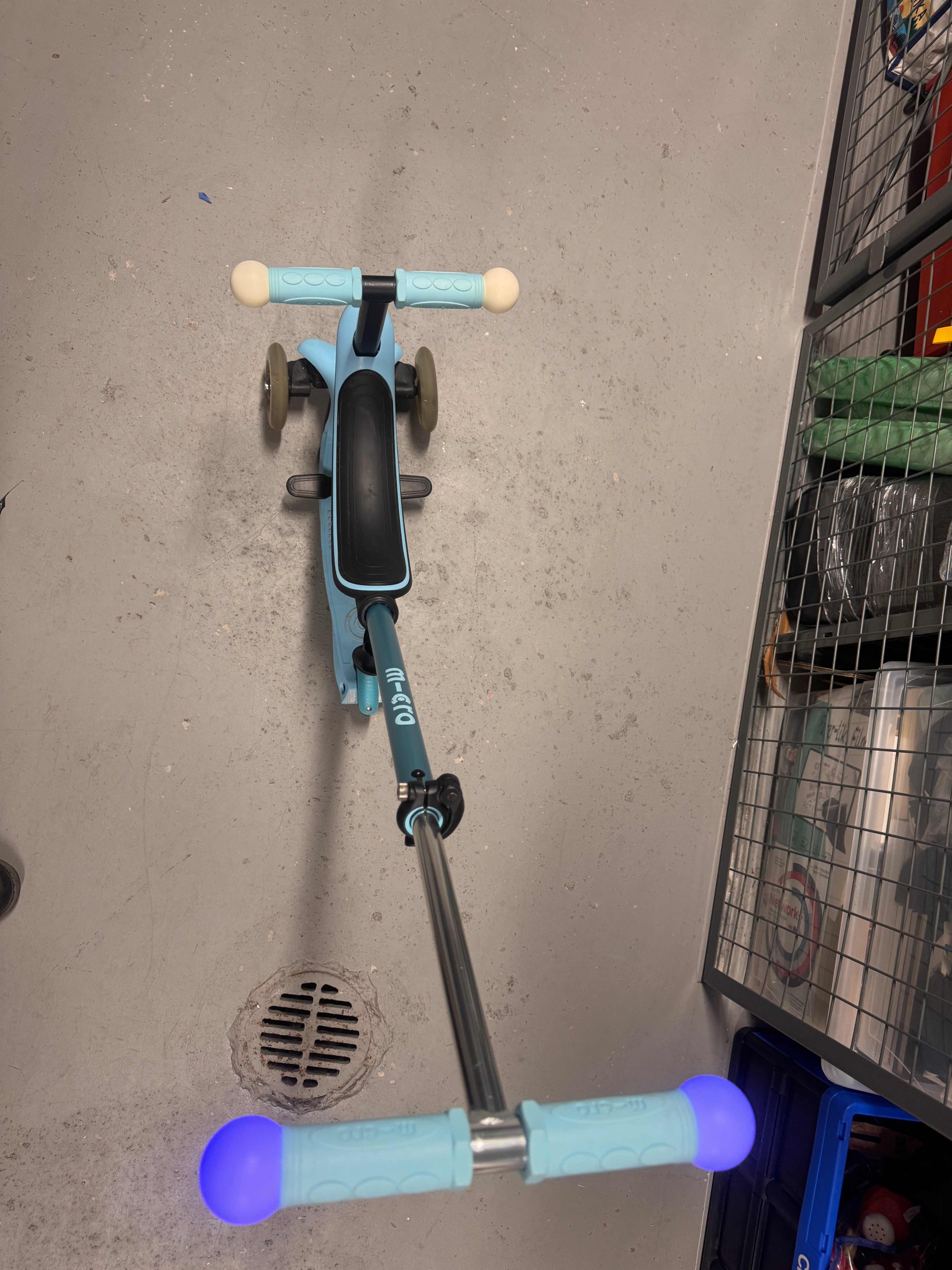 Micro Mini 3-in-1 Deluxe Scooter