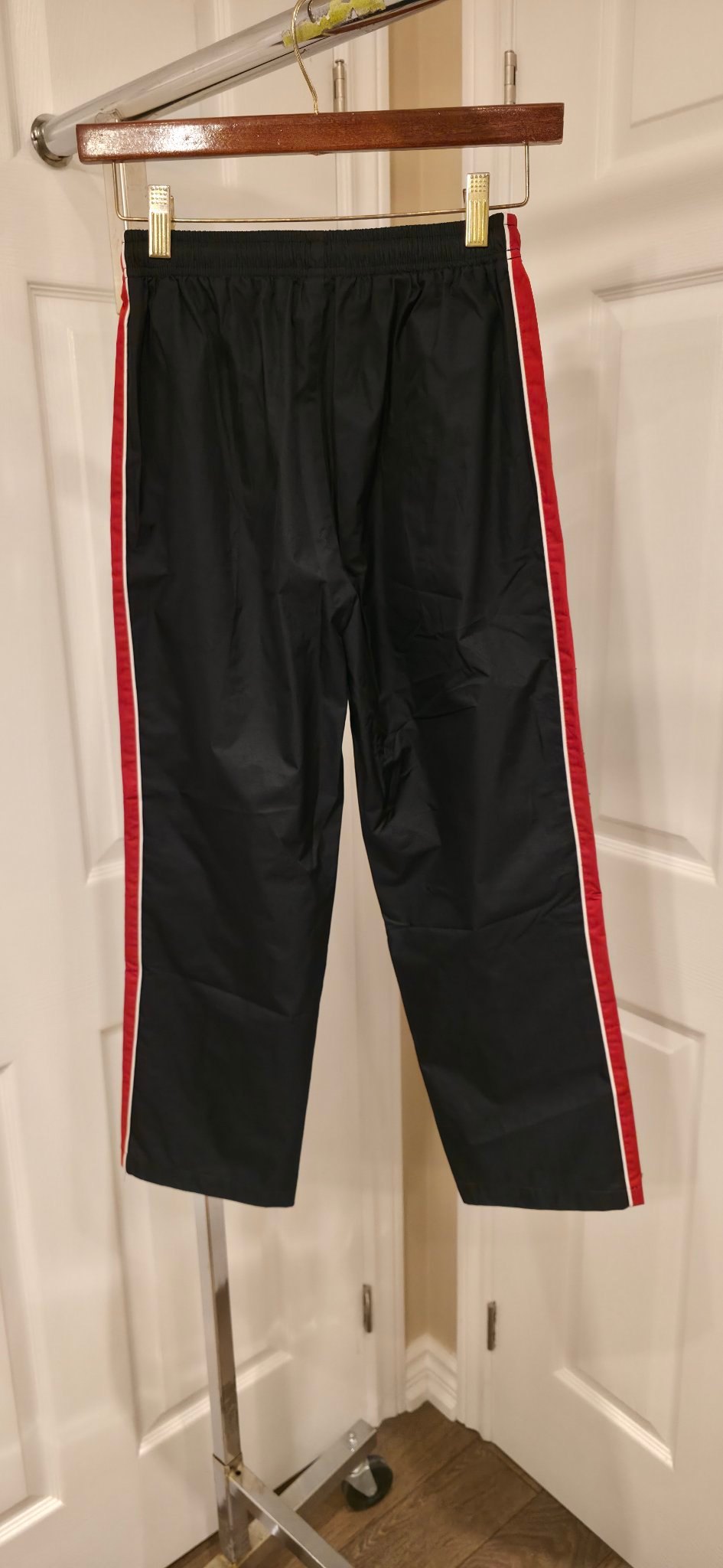 Kids Joe Fresh track pants size M/M (7-8), black with stripes - photo 2
