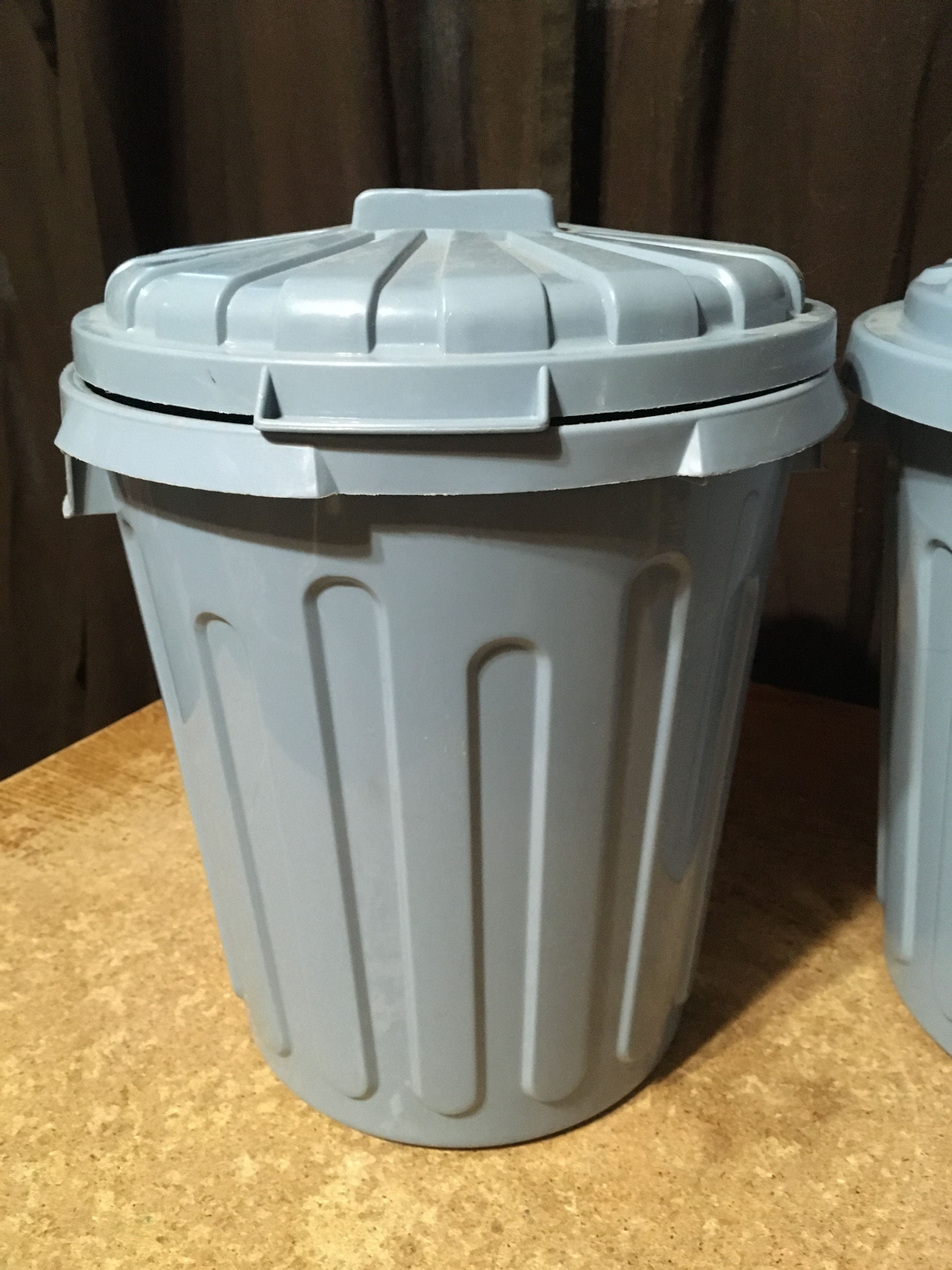 2X RETRO WASTE BASKET TRASH CAN LOCKING LID CLASSIC STYLE 61463 - photo 5