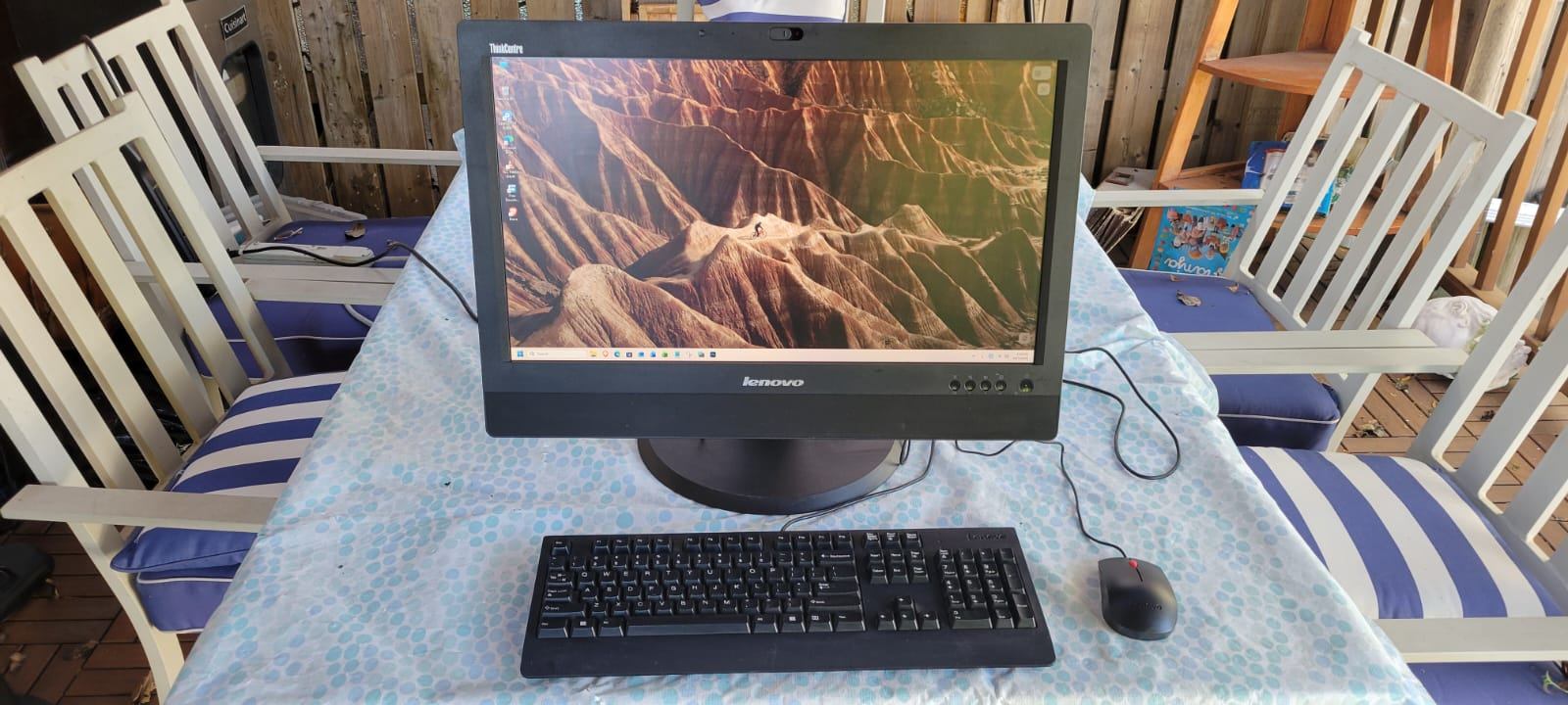 24" Lenovo i7 All-In-One AIO | Windows 11 Pro | SSD | 8GB RAM