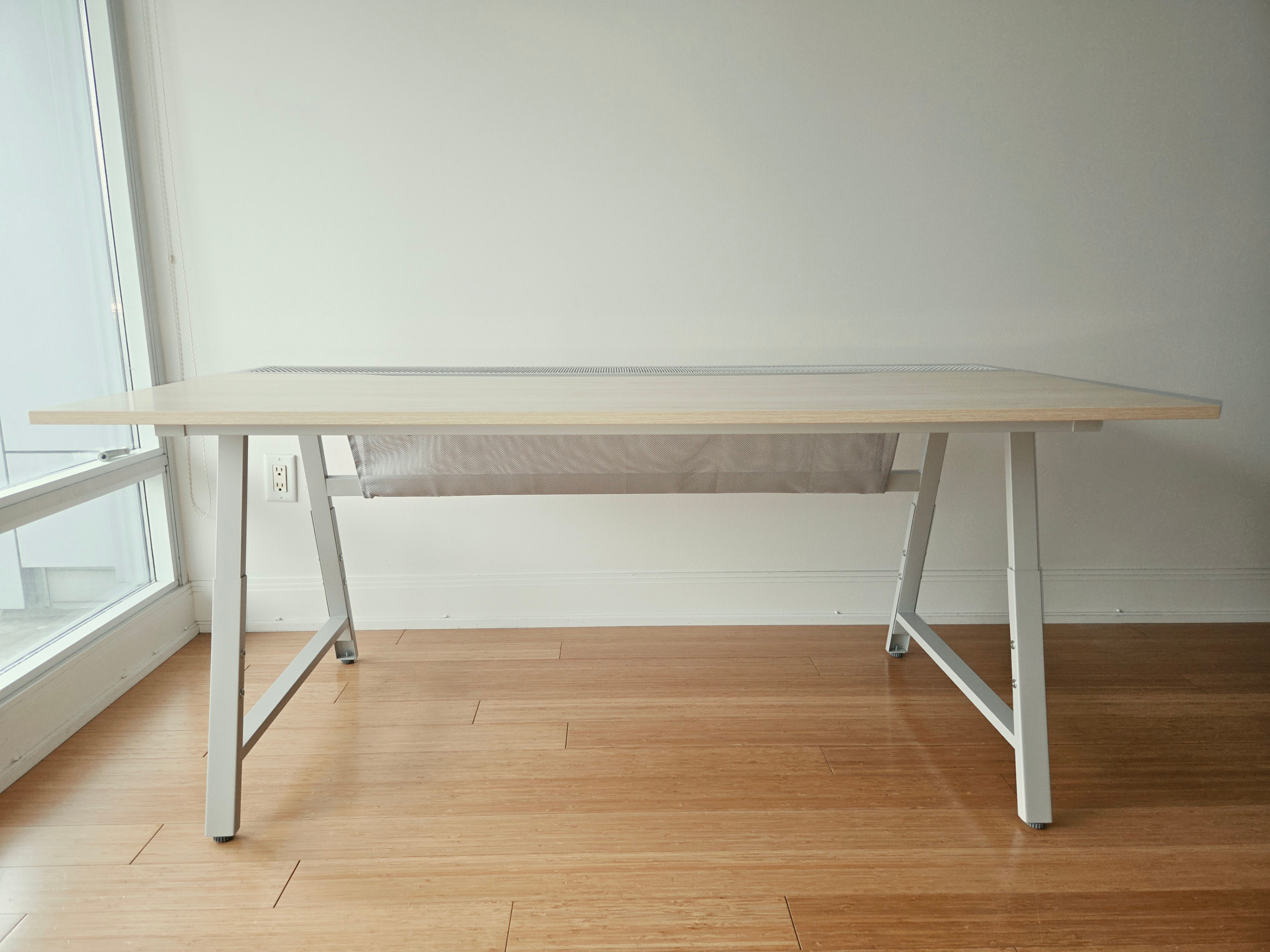 IKEA UTESPELARE Gaming Desk 160x80, Height Adjustable