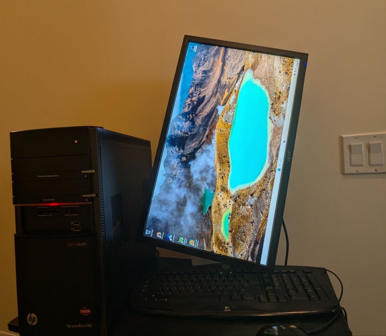 Gaming PC: Core i7 Processor, 8GB GPU, DDR4 RAM, NVMe SSD