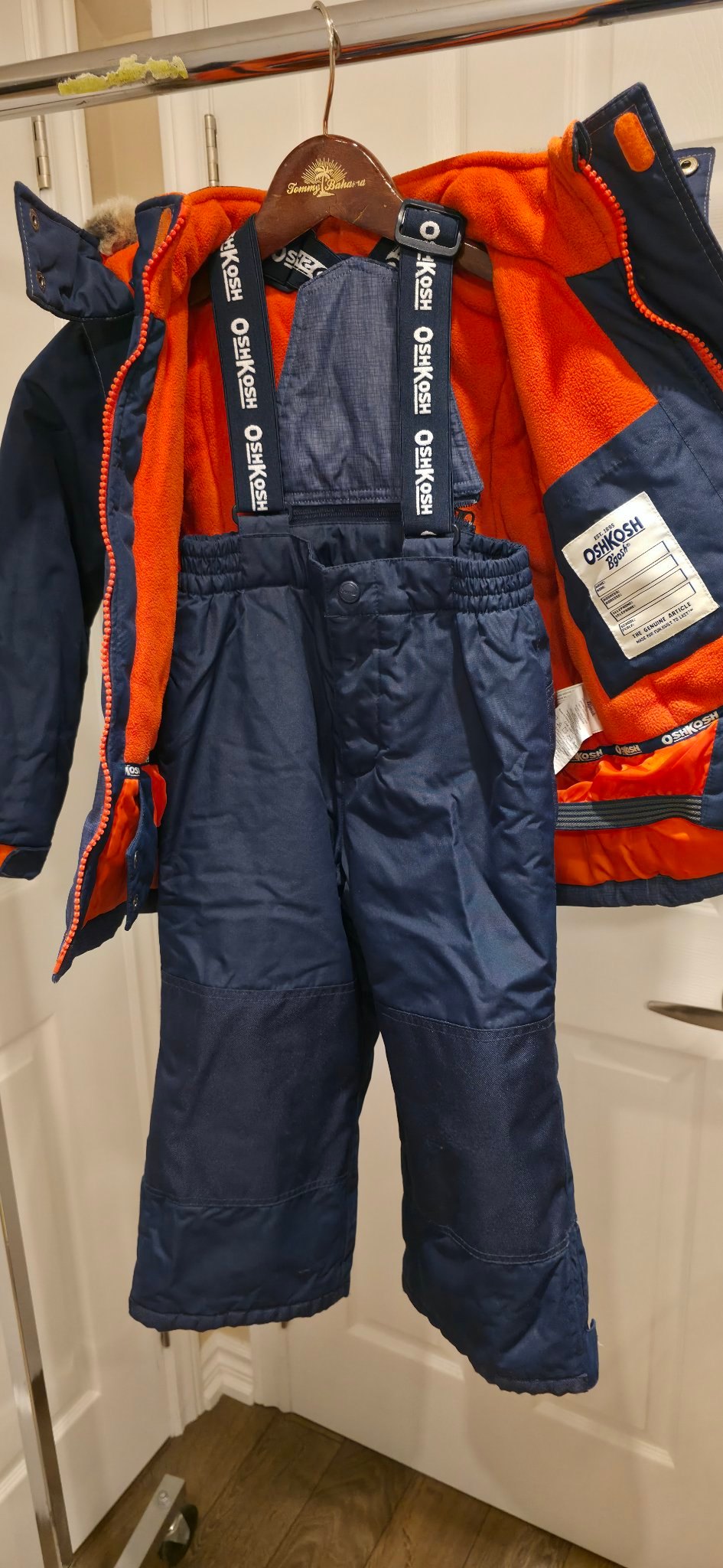 Kids OshKosh B'gosh 2-piece snowsuit size 5, navy - photo 3