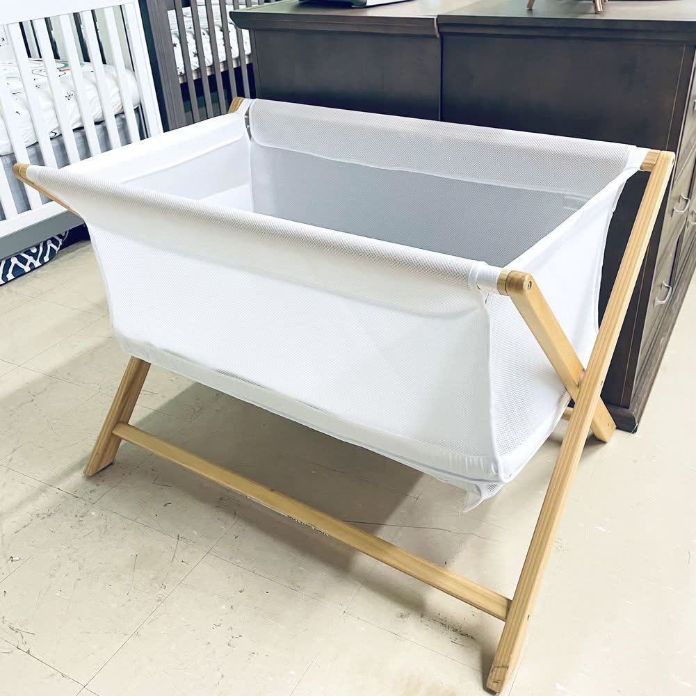 Breathable Baby In Room Sleeper Beech White brand new $200 cash