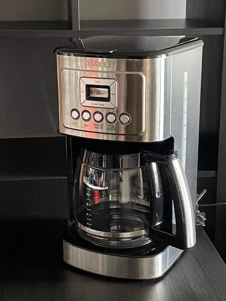 Cuisinart Programmable Coffeemaker w/ 14-Cup Glass Carafe