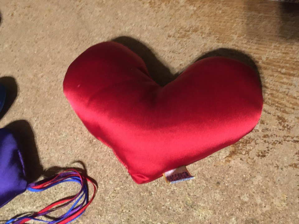 DAKIN RAINBOW STRING OF 6 HEARTS PLUSH 1980 - photo 3