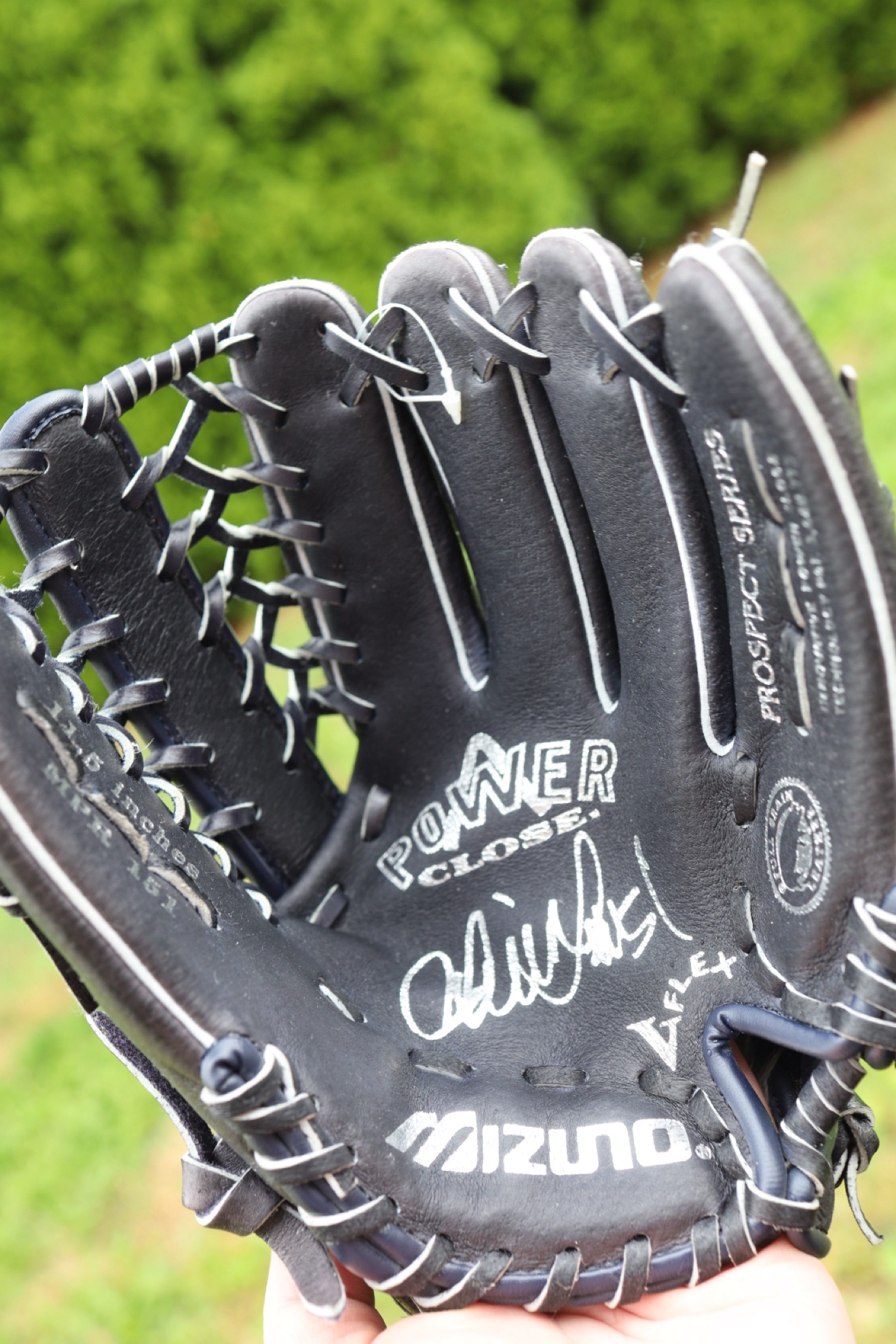 Mizuno PowerClose Baseball Glove 11.5 inch