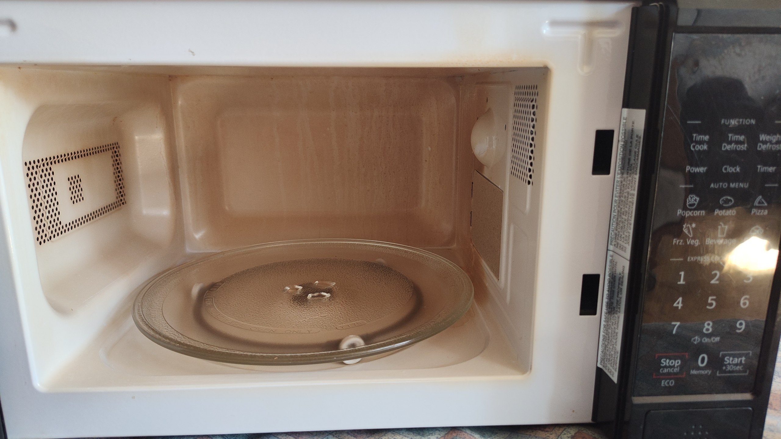 Midea 0.9 Cu. Ft. Countertop Microwave Oven, 900W Compact - photo 4