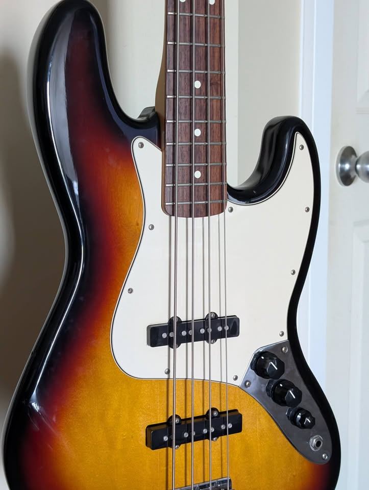 Fender Jazz Bass (MIM 2009) - photo 2