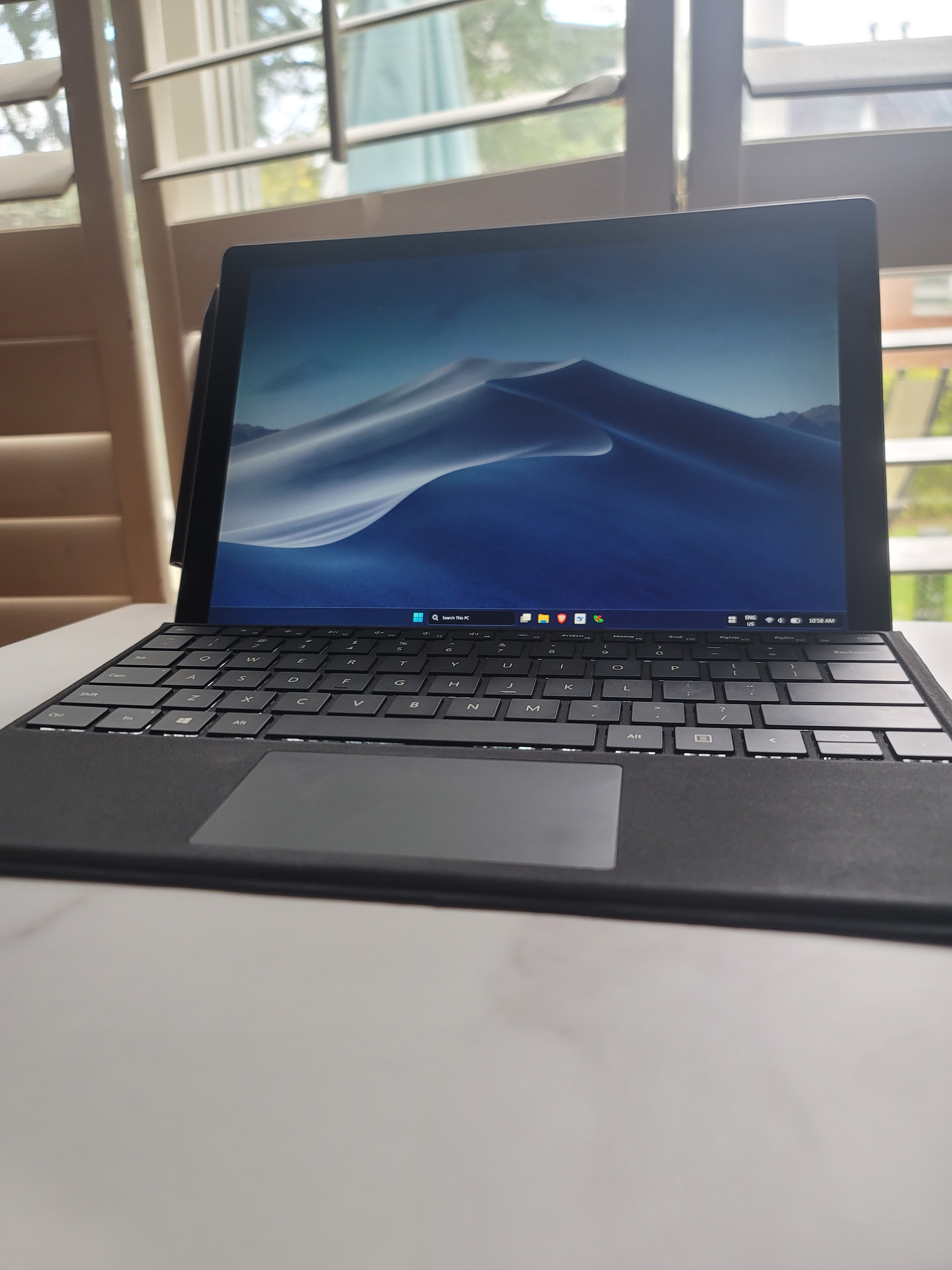 Microsoft Surface Pro 6 + Stylus & Typecover