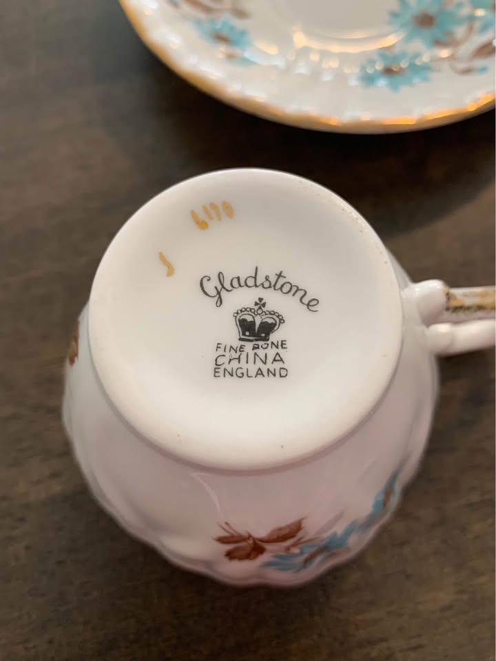 Gladstone Fine Bone China Teacup and Saucer - photo 5