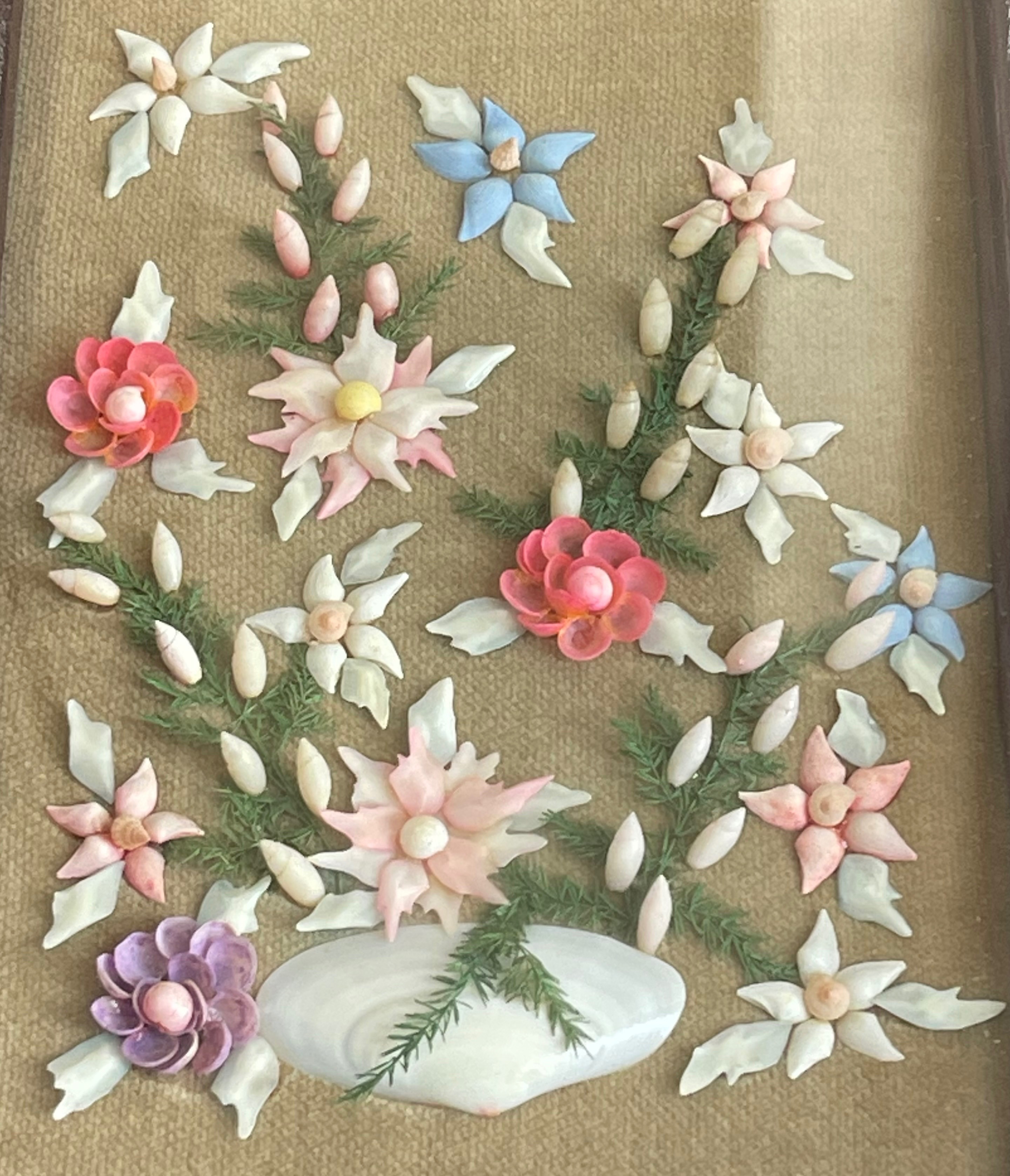 Vintage 1960s 3D Seashell Floral Bouquet Shadowbox Frame - photo 2