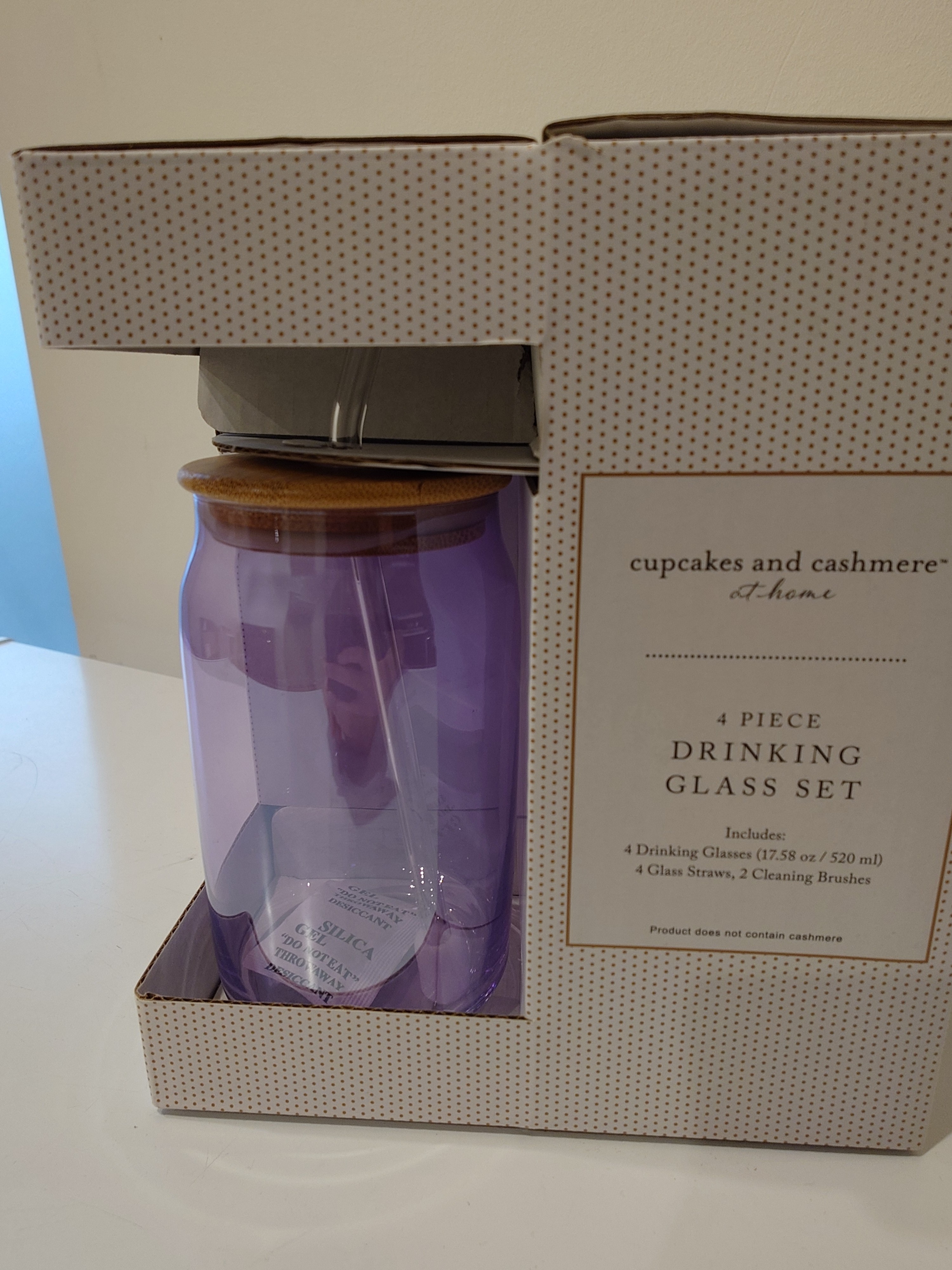 Drinking glasses w/ lids and straws, 4pc, Cupcakes and cashmere