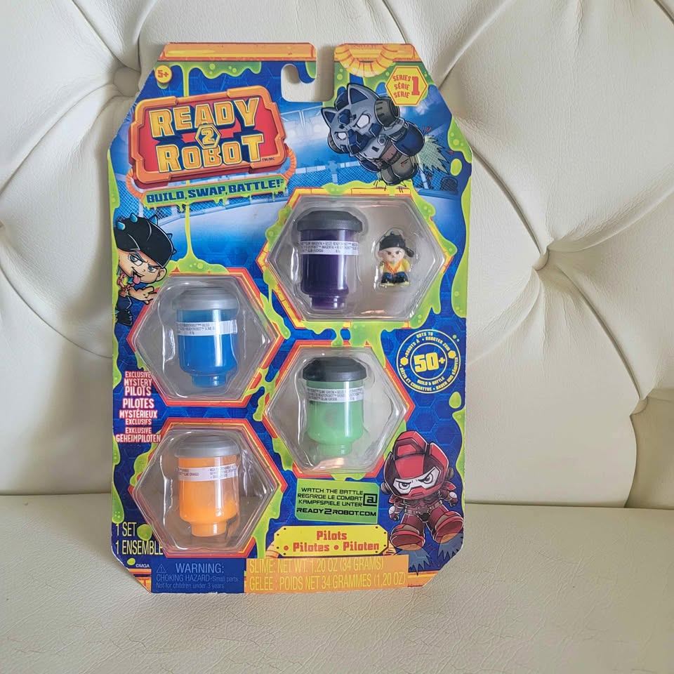 Ready 2 Robot Series 1 Pilots Pack sealed