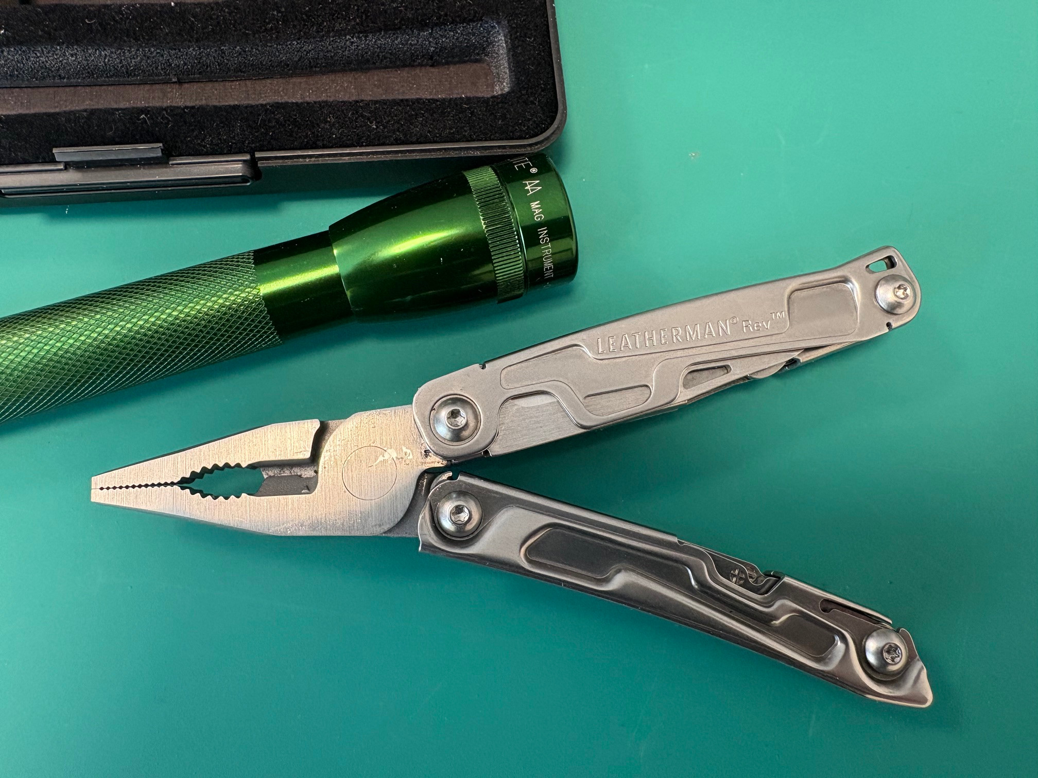 Leatherman with  Mini Maglite - photo 2