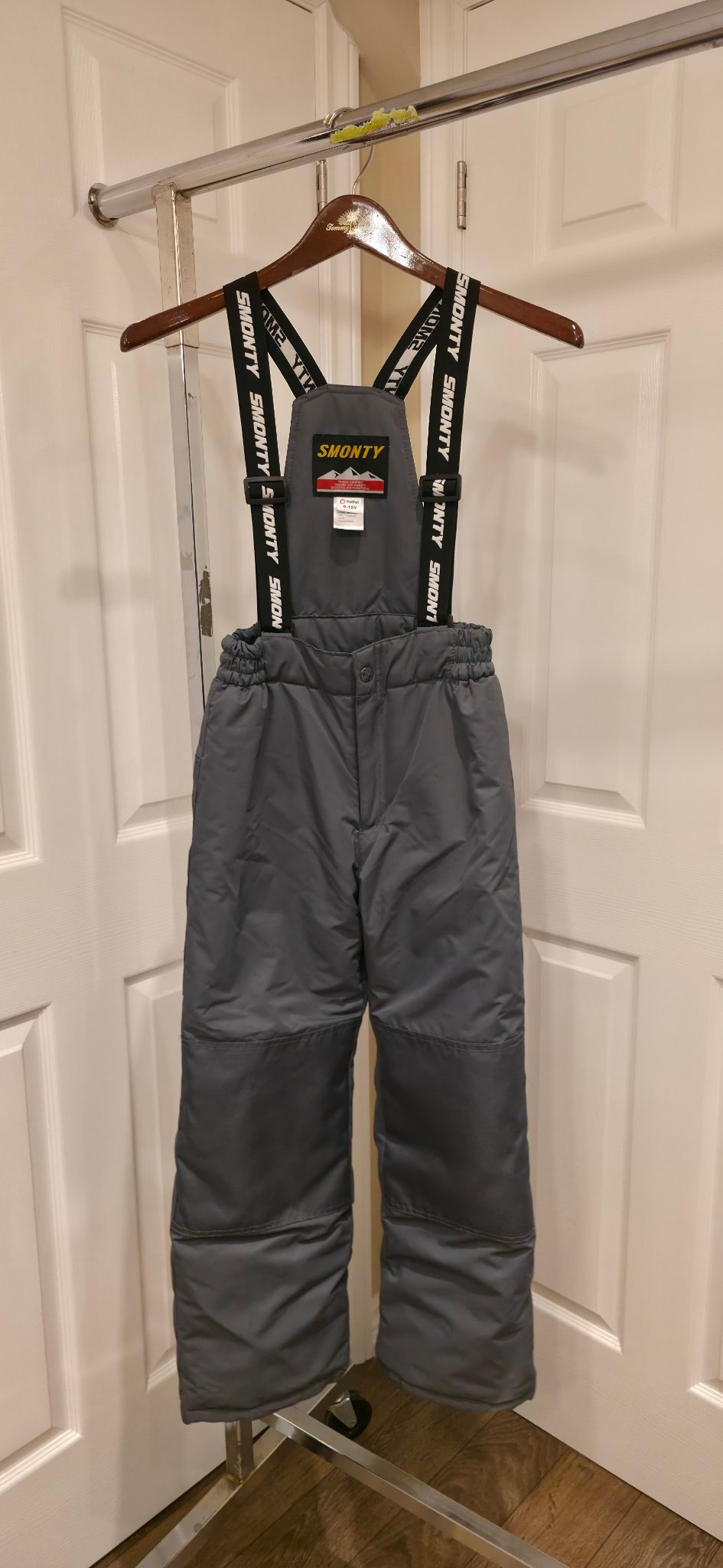 Kids Smonty grey bib snow pants size 9-10Y, suspenders