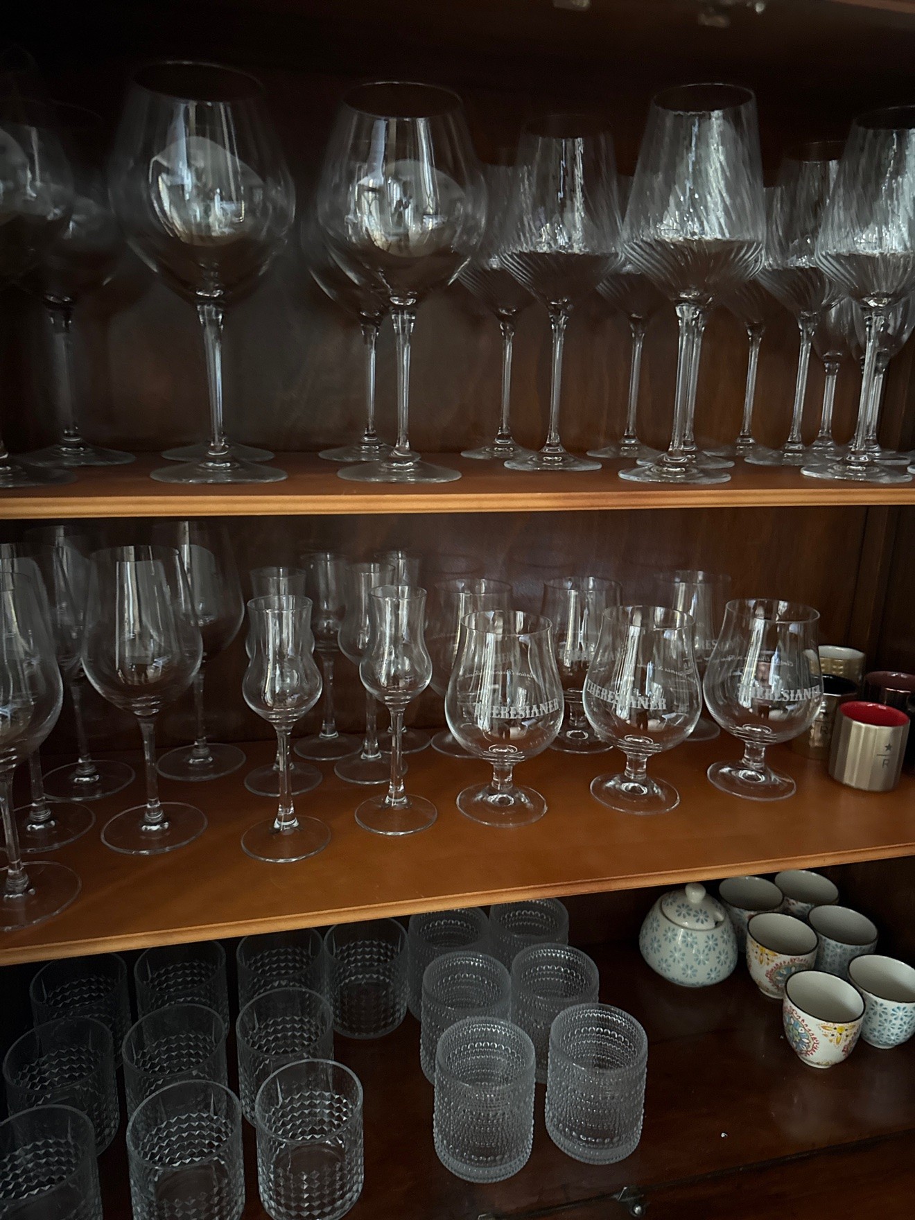 Traditional dark wood china cabinet / hutch with glass doors - photo 3