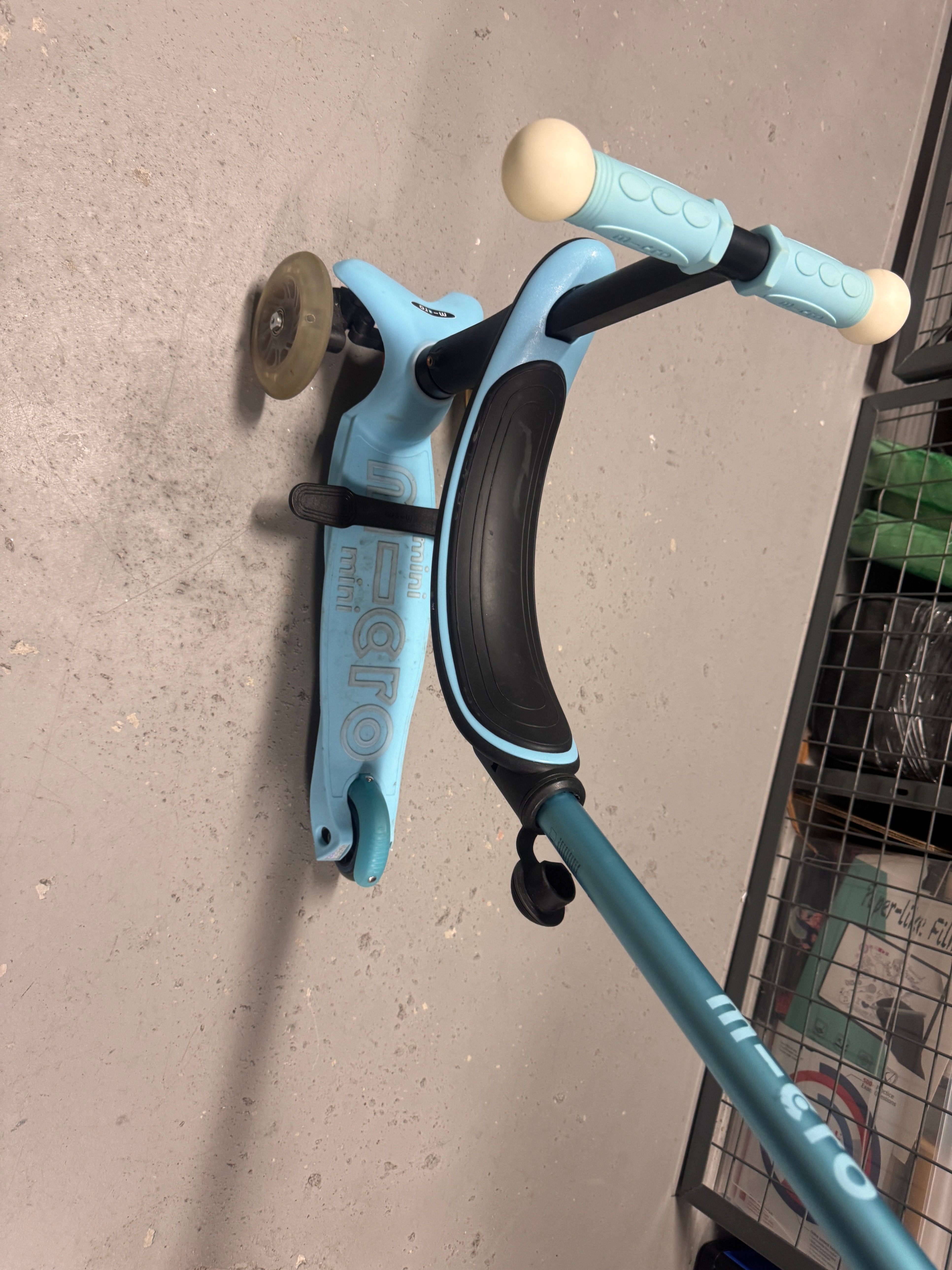 Micro Mini 3-in-1 Deluxe Scooter - photo 2