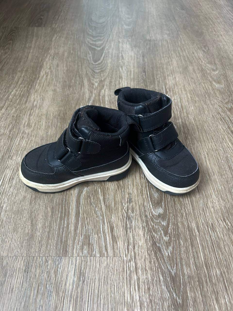 H&M Todler shoes boots size 6