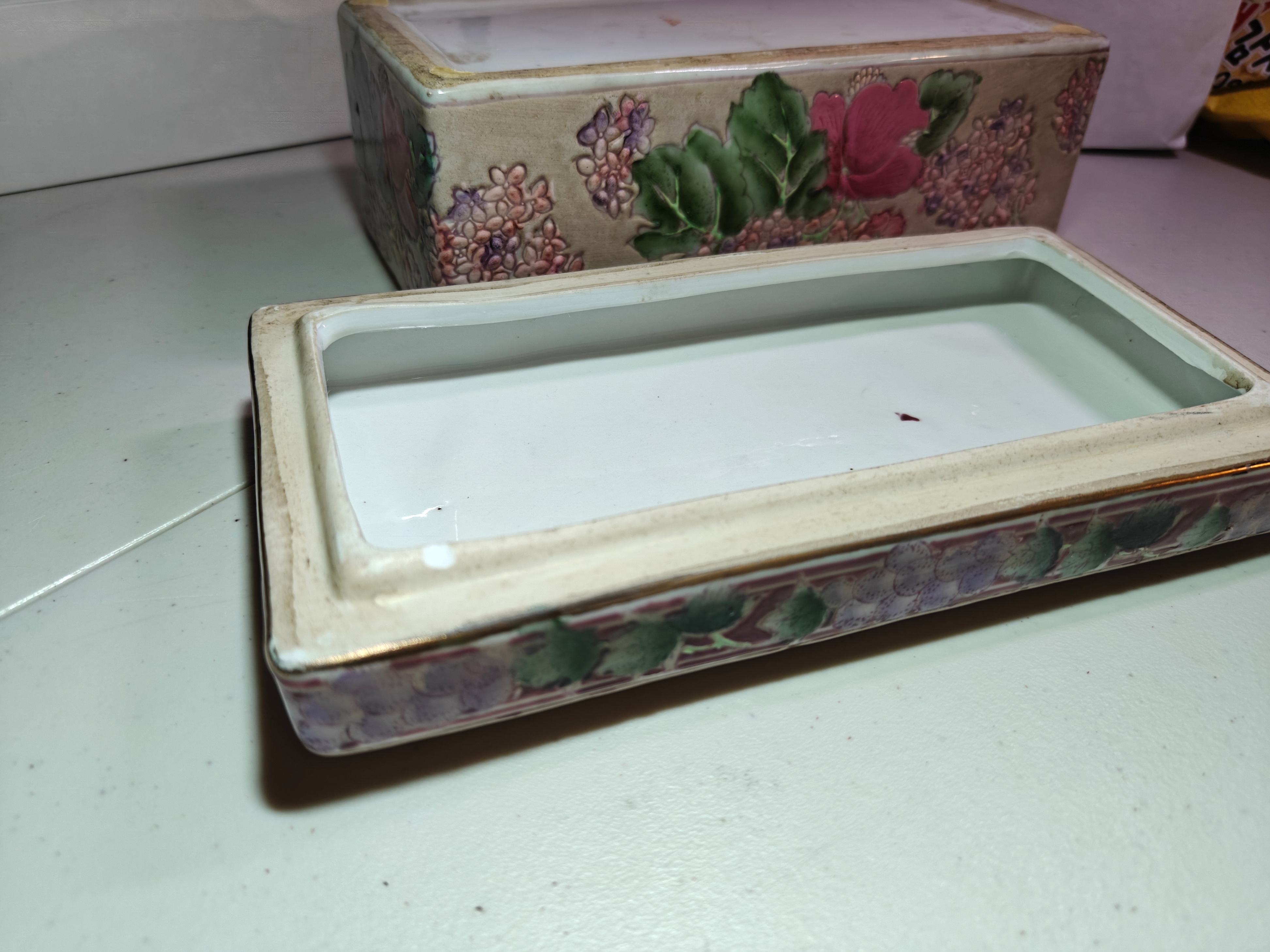 Vintage Made in Macau Ceramic Floral Trinket Box / Storage Box - photo 5